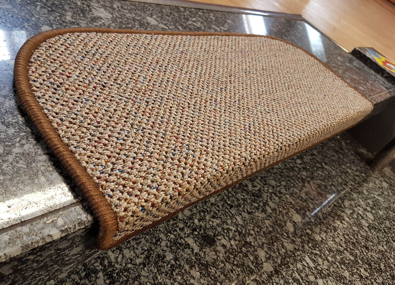 Výroba schodišťových nášlapů TYP B