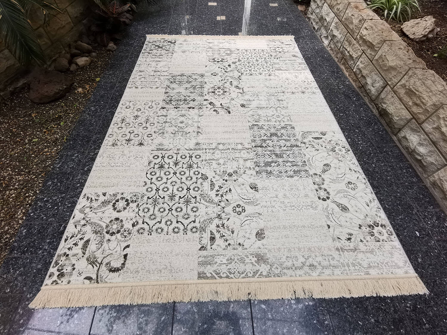 Royal Palace 14382-6323