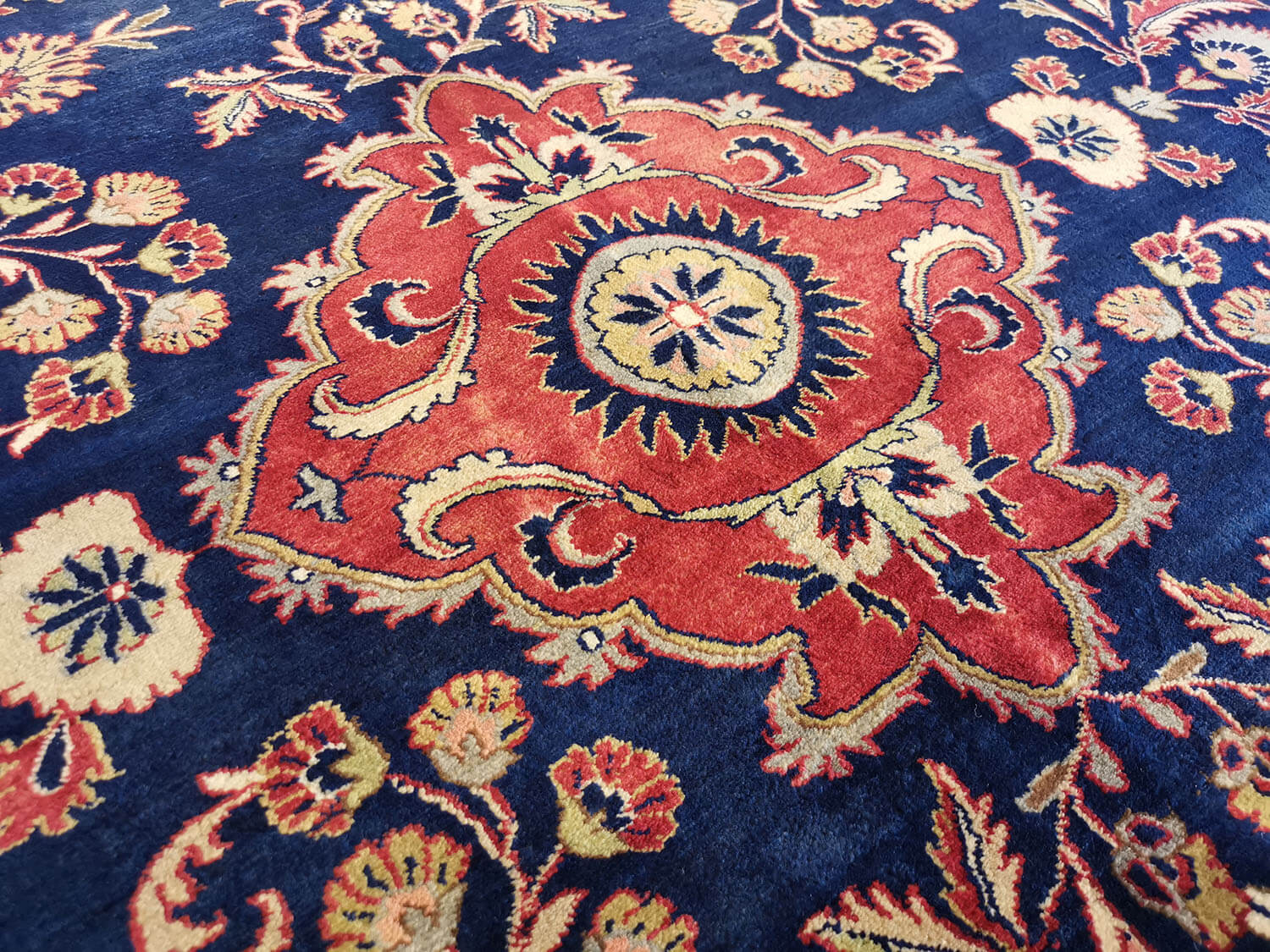 Indo Sarugh 69512787