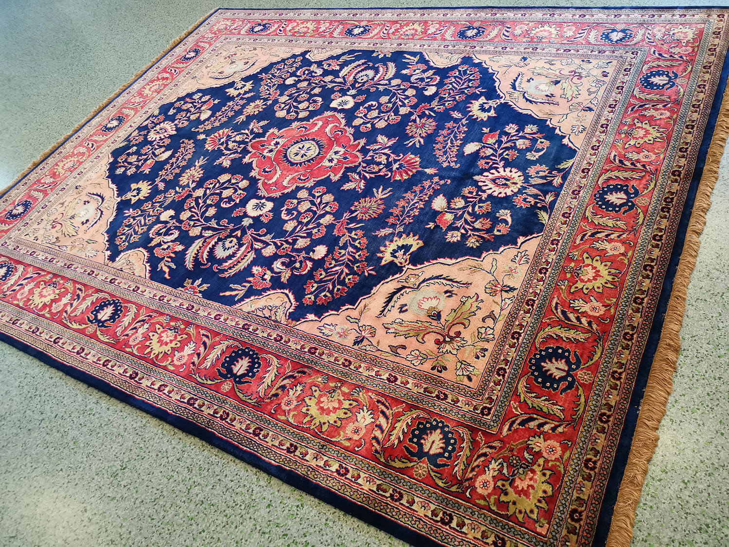 Indo Sarugh 69512787