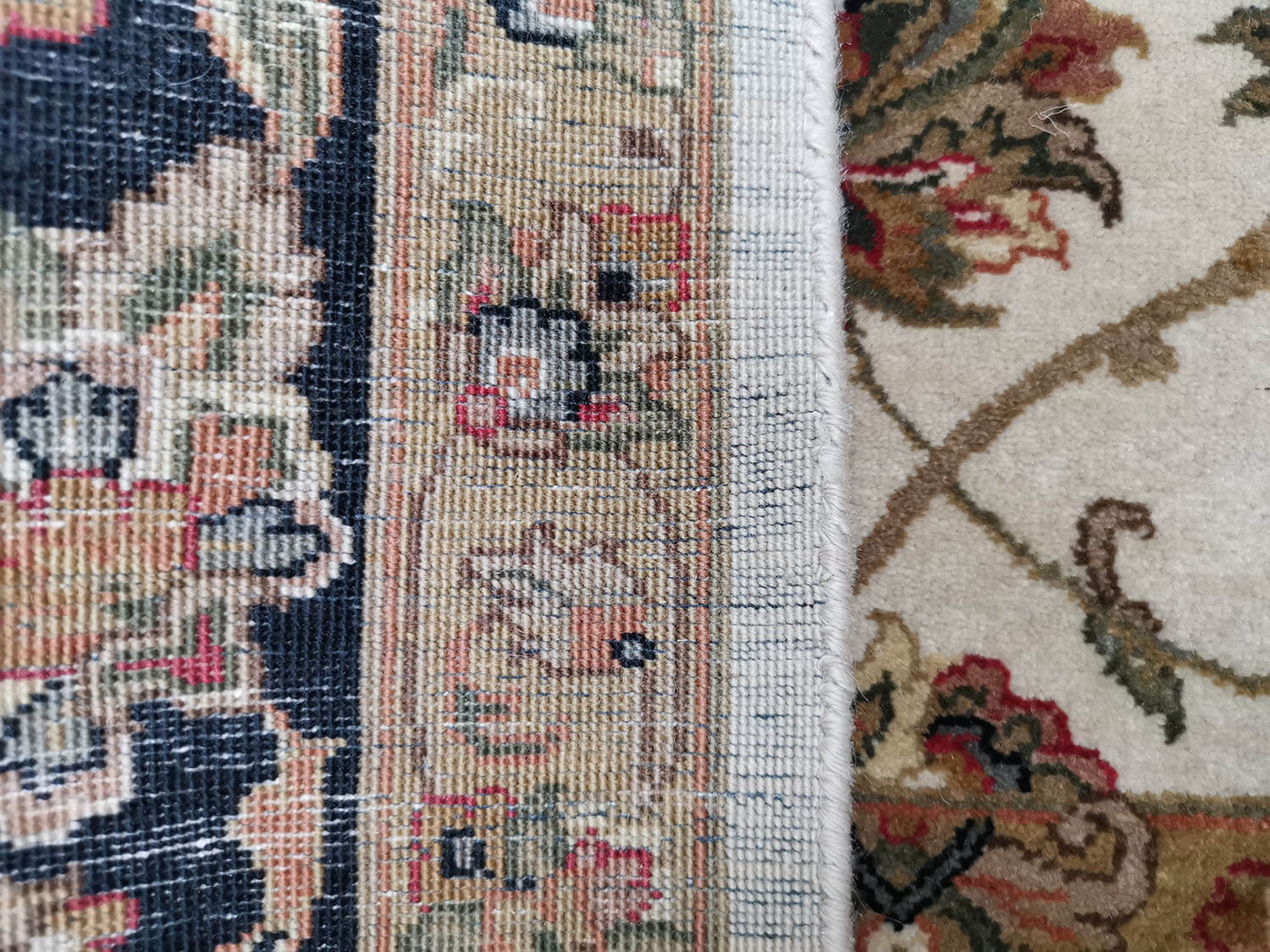 Caral 628 ivory - black