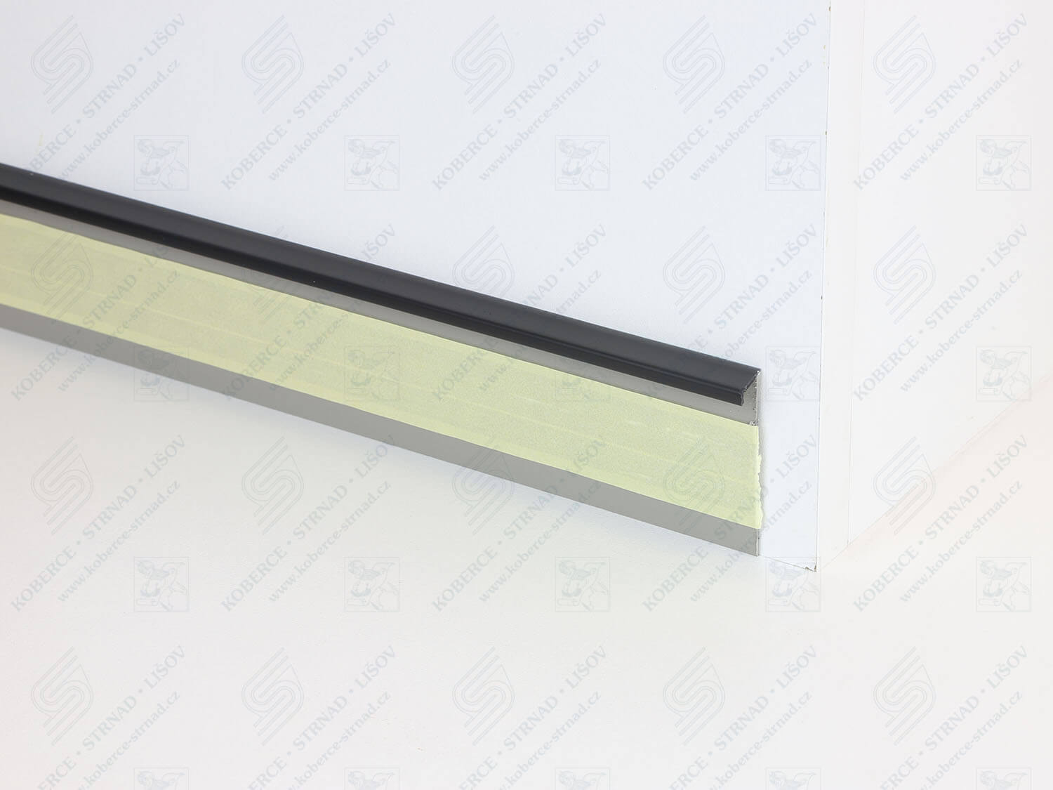 Kobercová lišta TL 55K 110 černá