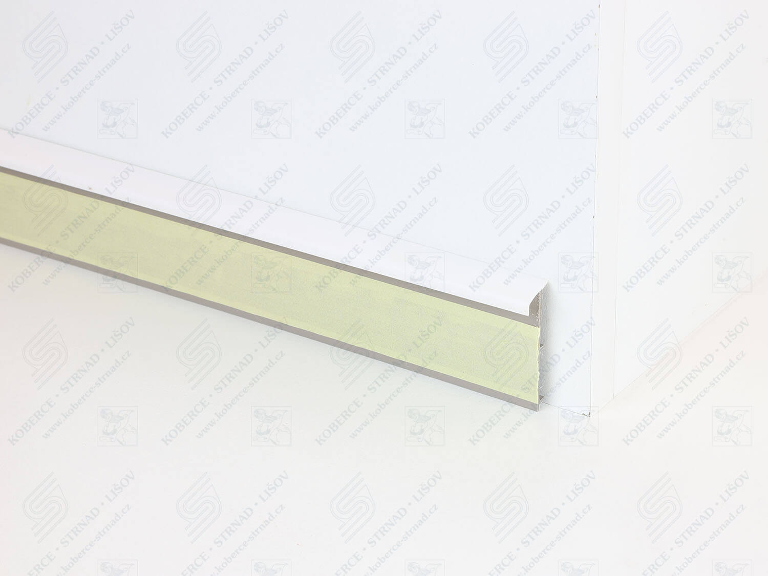 Kobercová lišta TL 51 117 bílá