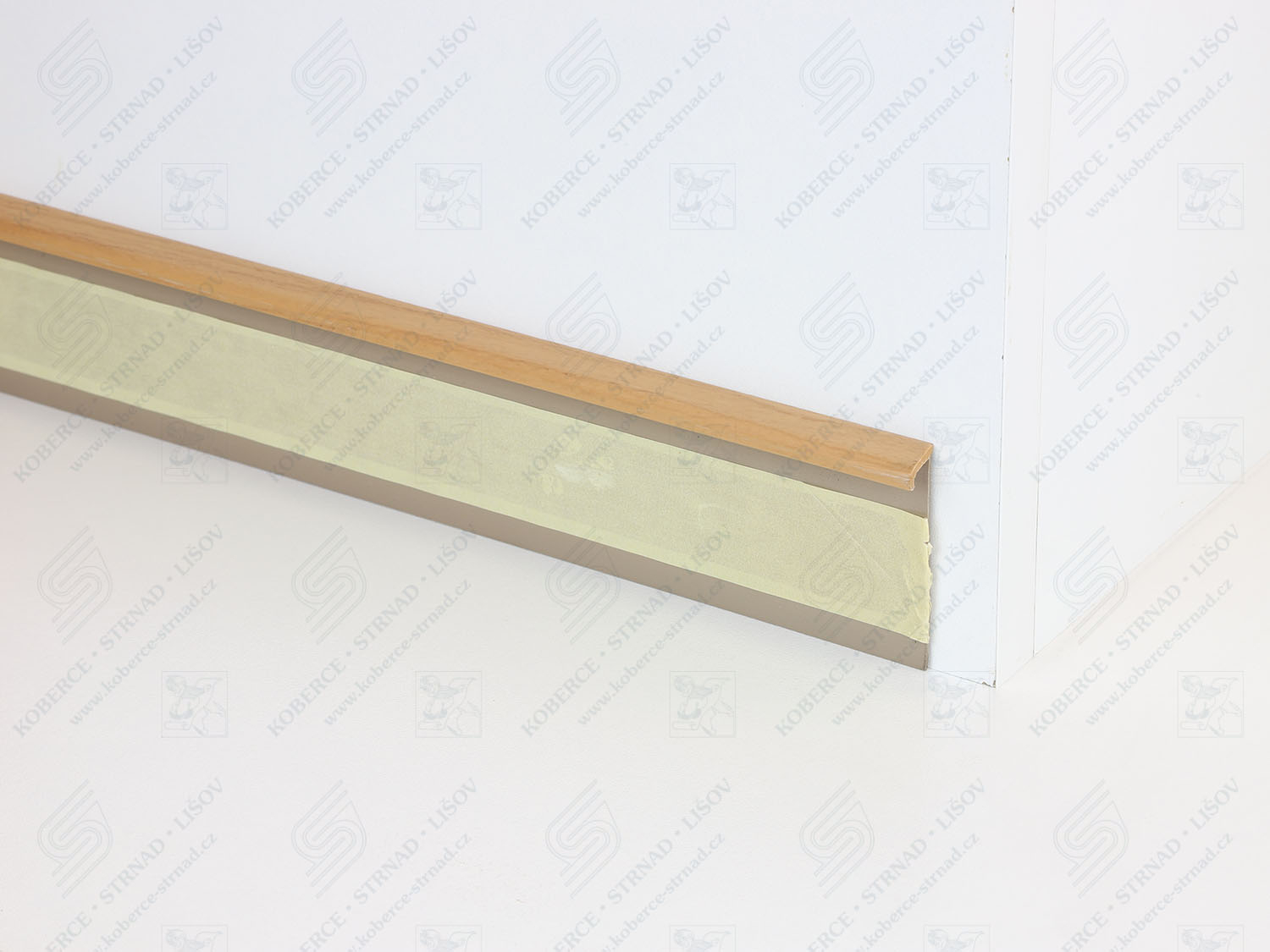 Kobercová lišta TL 55K 26 třešeň 4m