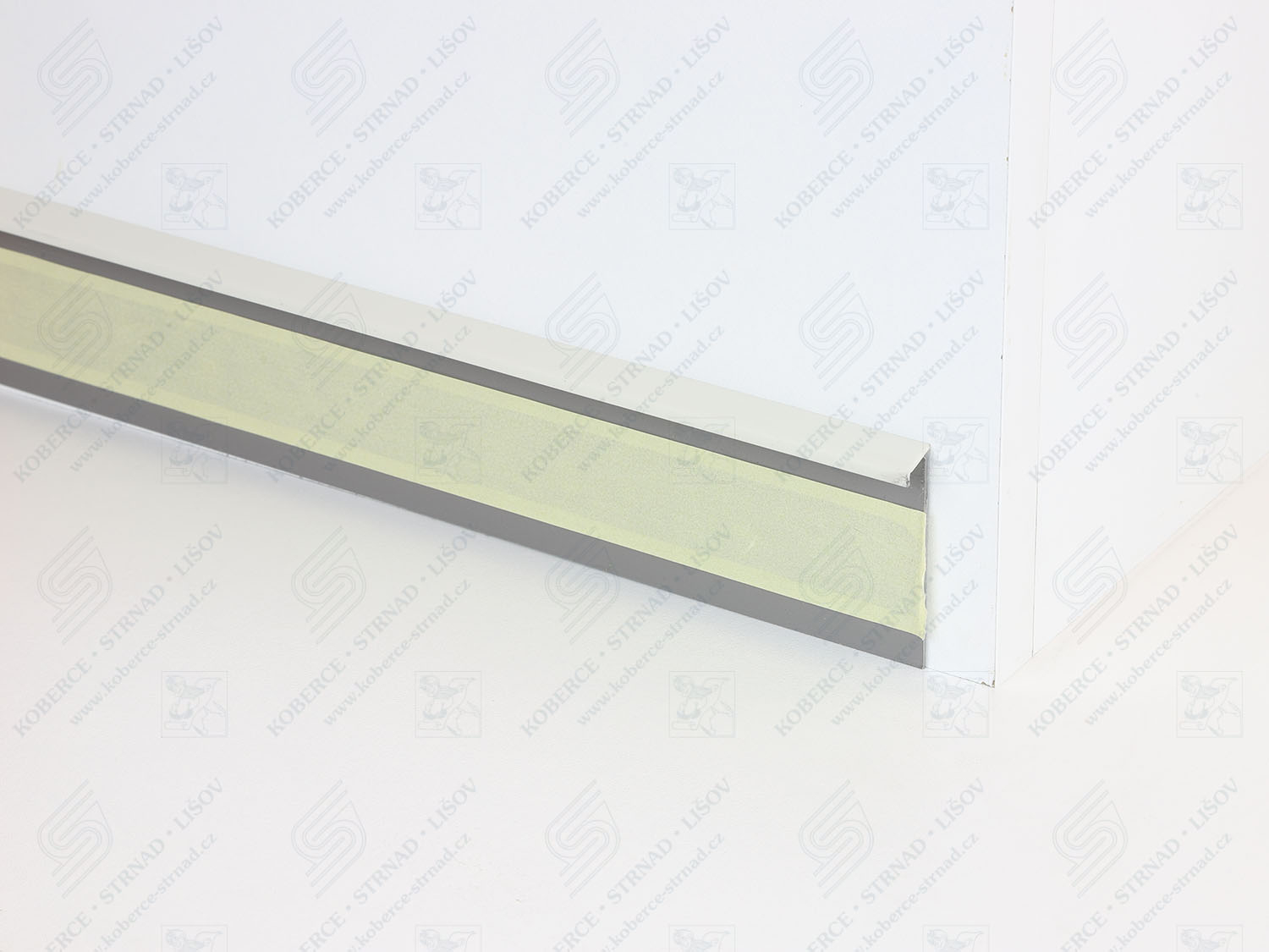 Kobercová lišta TL 55K 581 krémová 4m