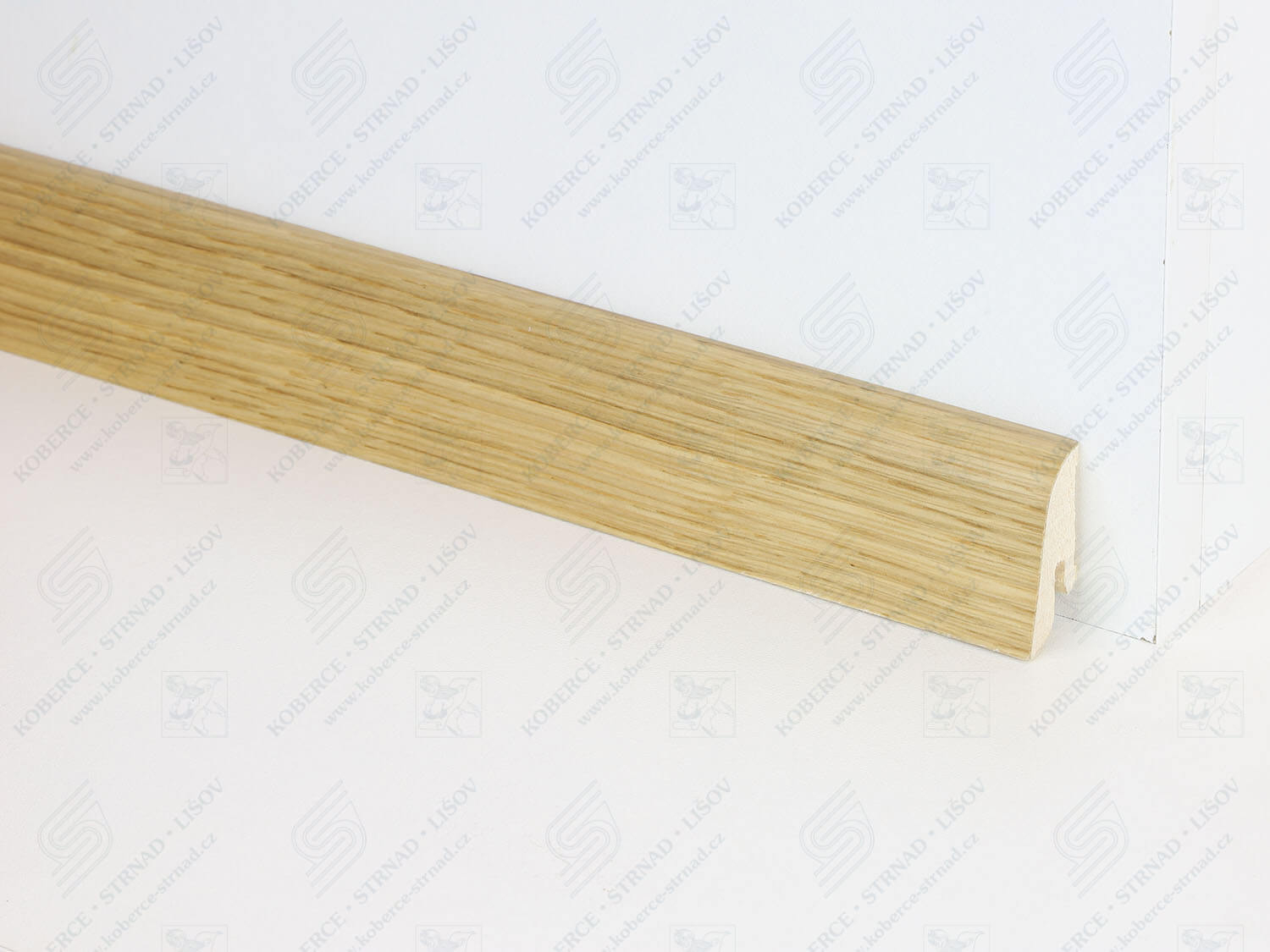 SL40DO dub olejovaný dřevěná soklová lišta