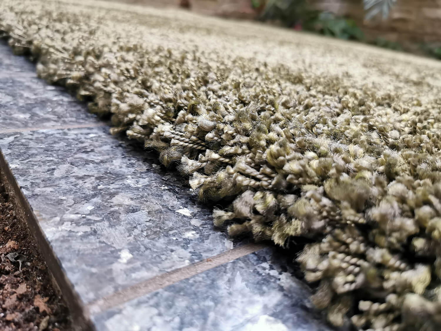 Luxury Shaggy 7001-440 olive dark