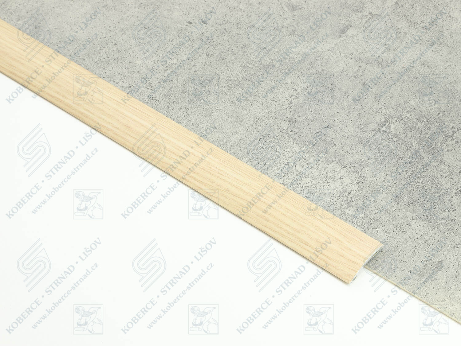 Oblouk 40 mm H33 Dub bělený přechodová lišta samolepící