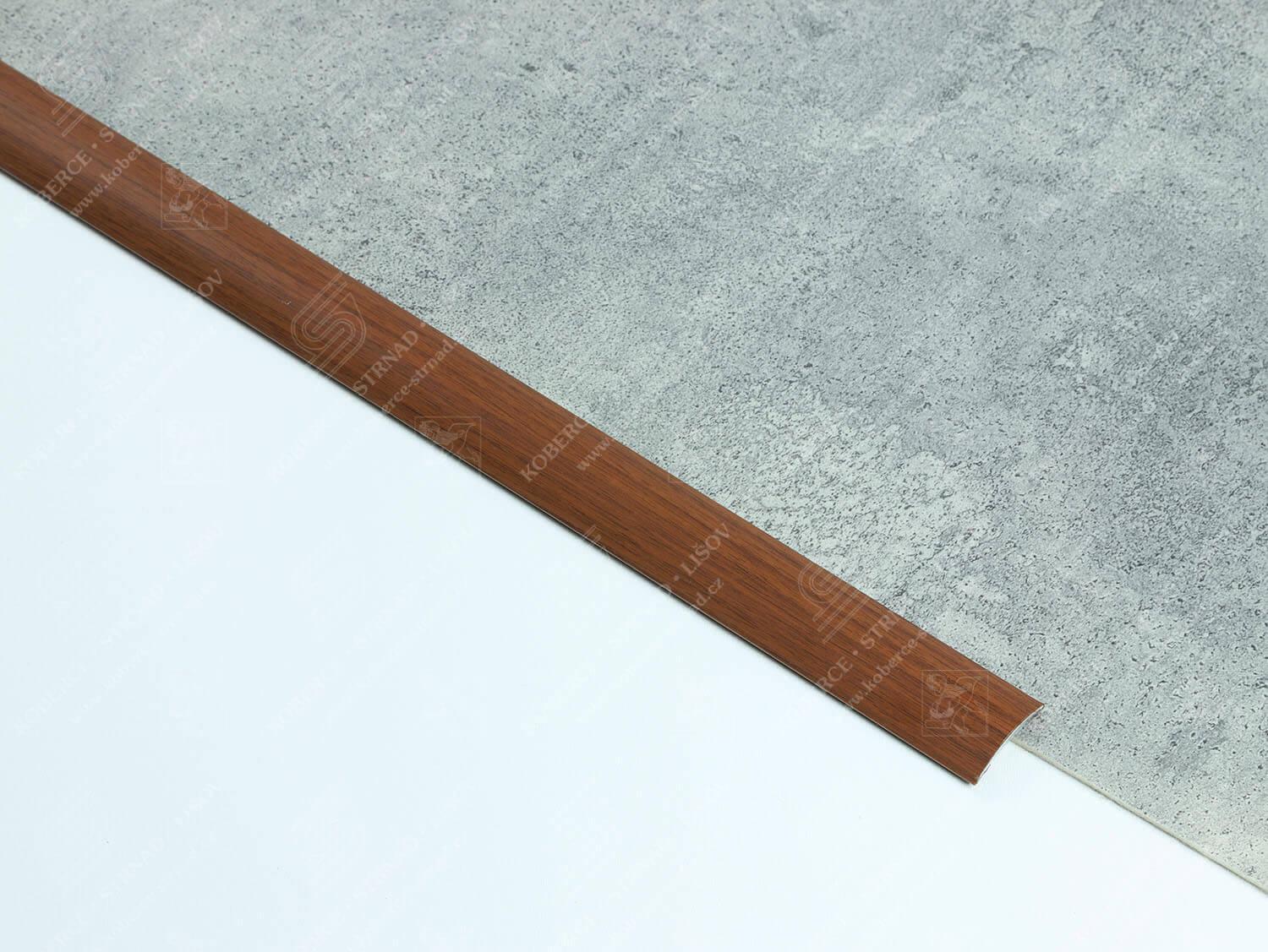 Oblouk 30 mm H84 Mahagon přechodová lišta samolepící 21559840-45