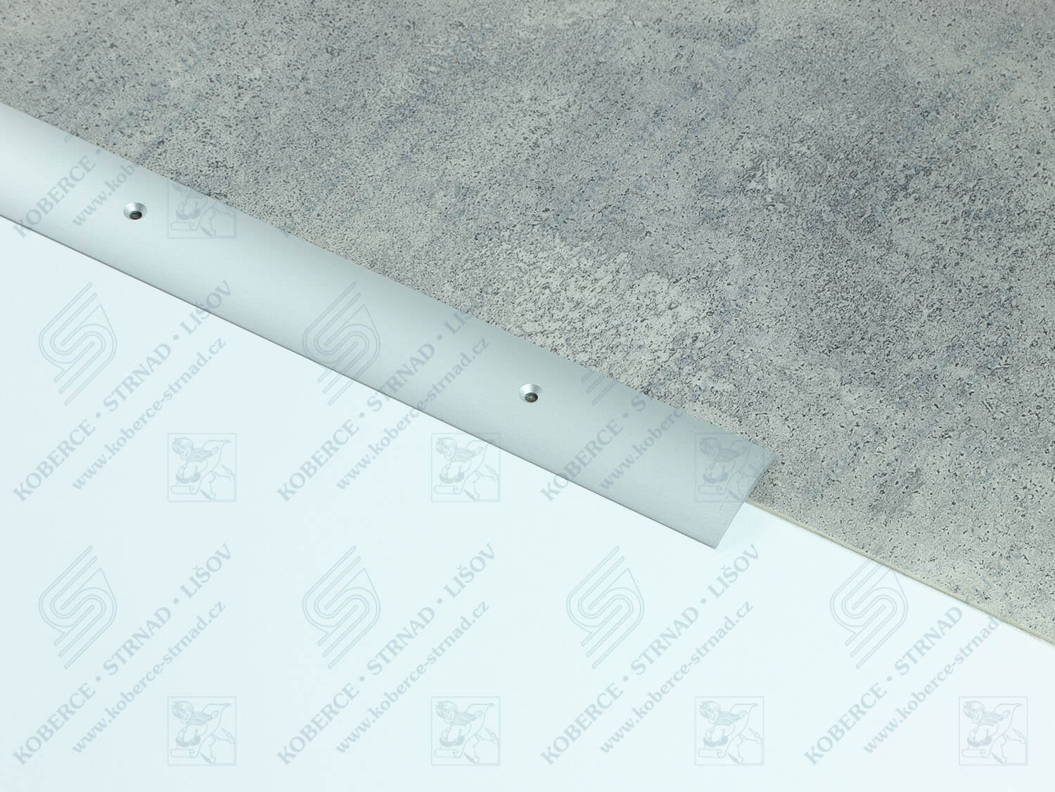 Oblouk 40 mm stříbrná přechodová lišta vrtaná