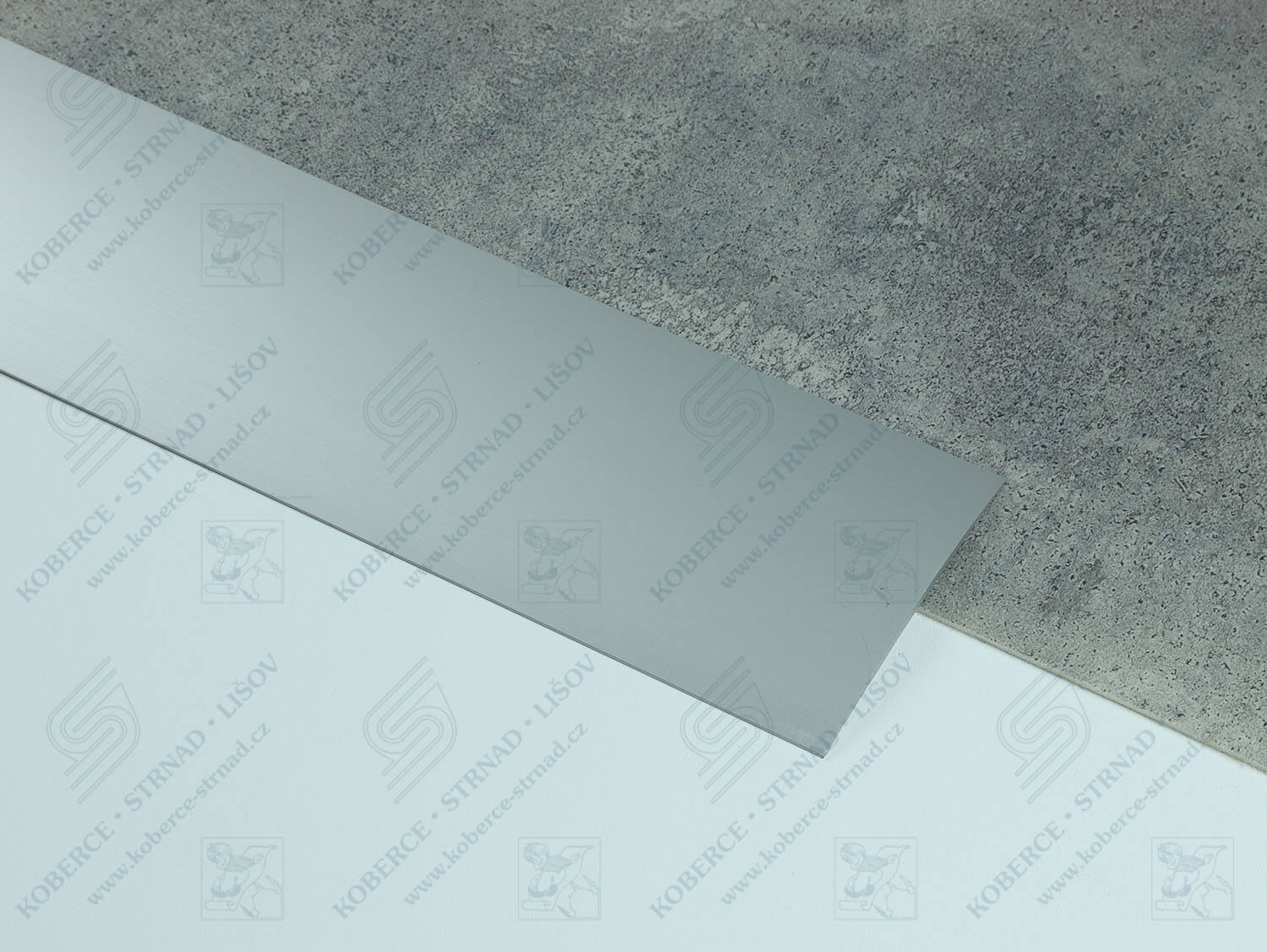 Oblouk 100 mm stříbrná přechodová lišta k přilepení