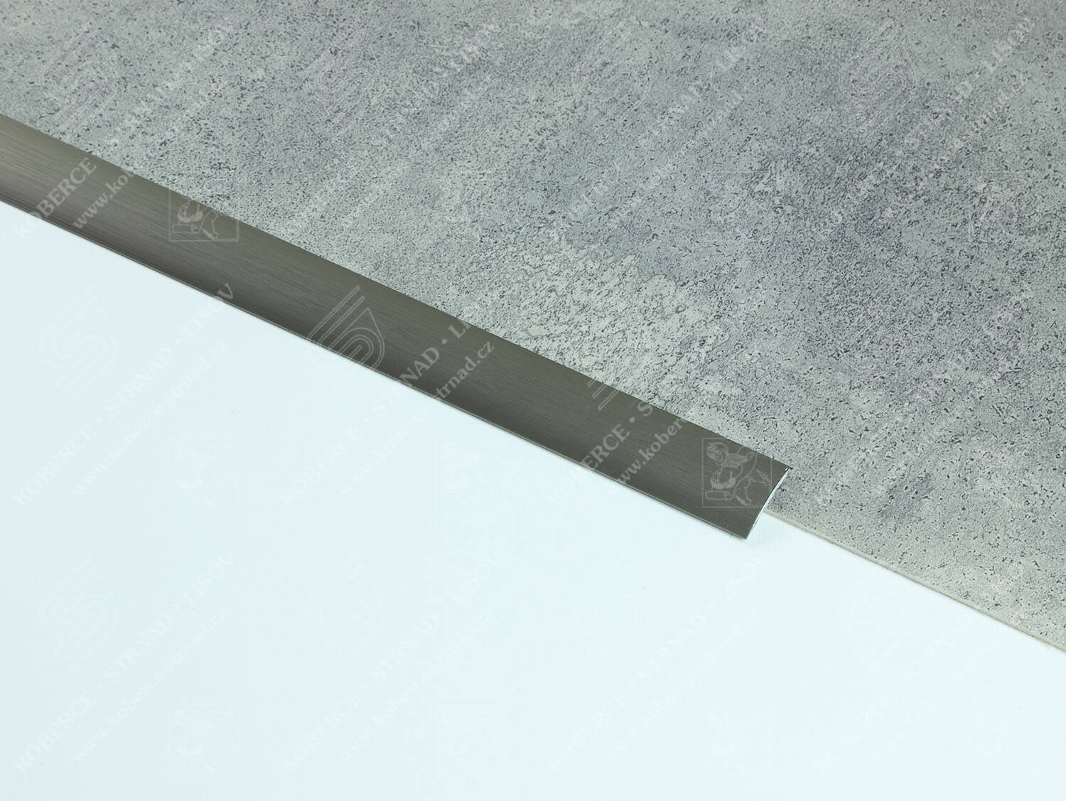 Oblouk 30 mm inox přechodová lišta samolepící