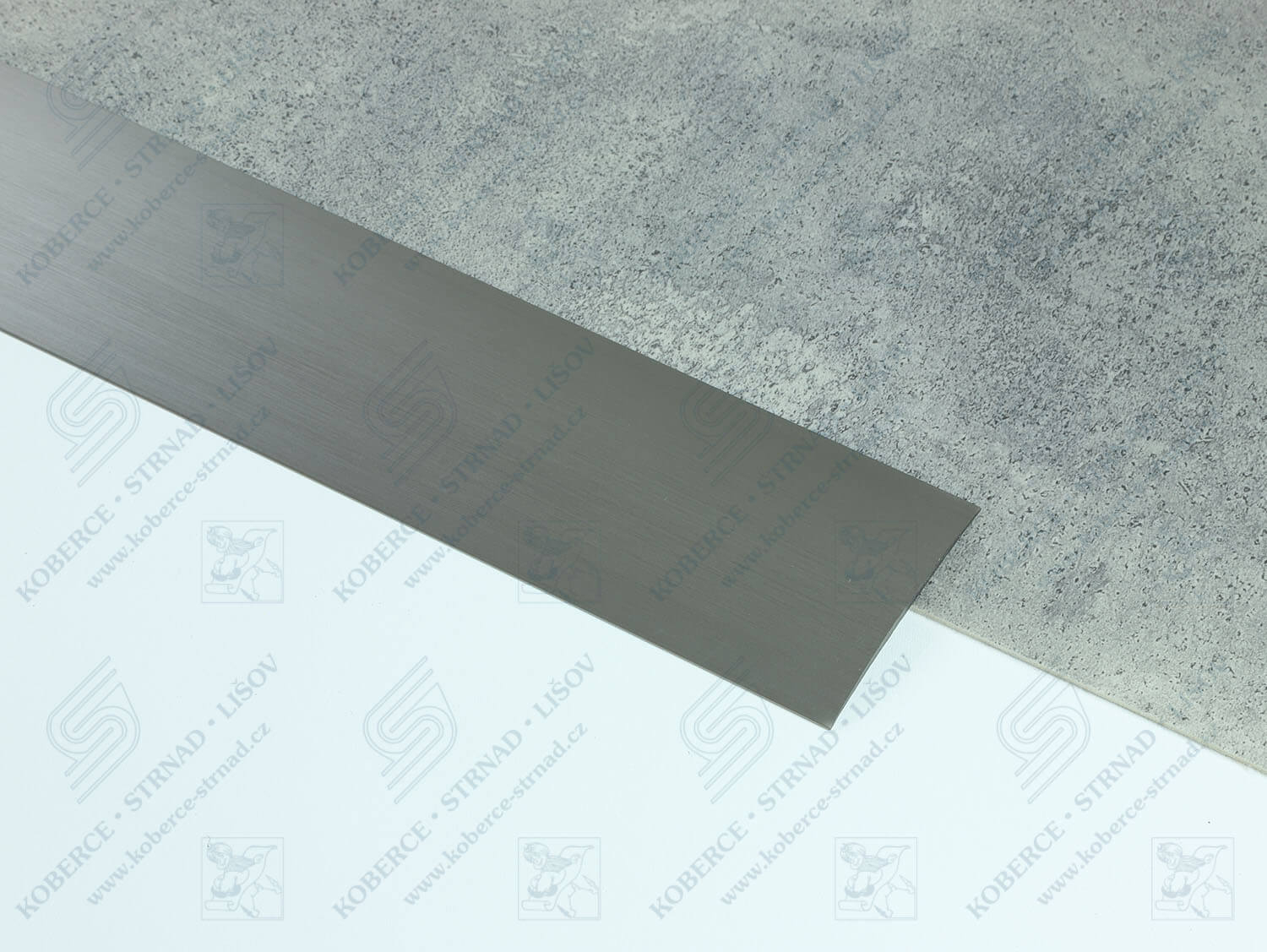 Oblouk 80 mm inox přechodová lišta k přilepení