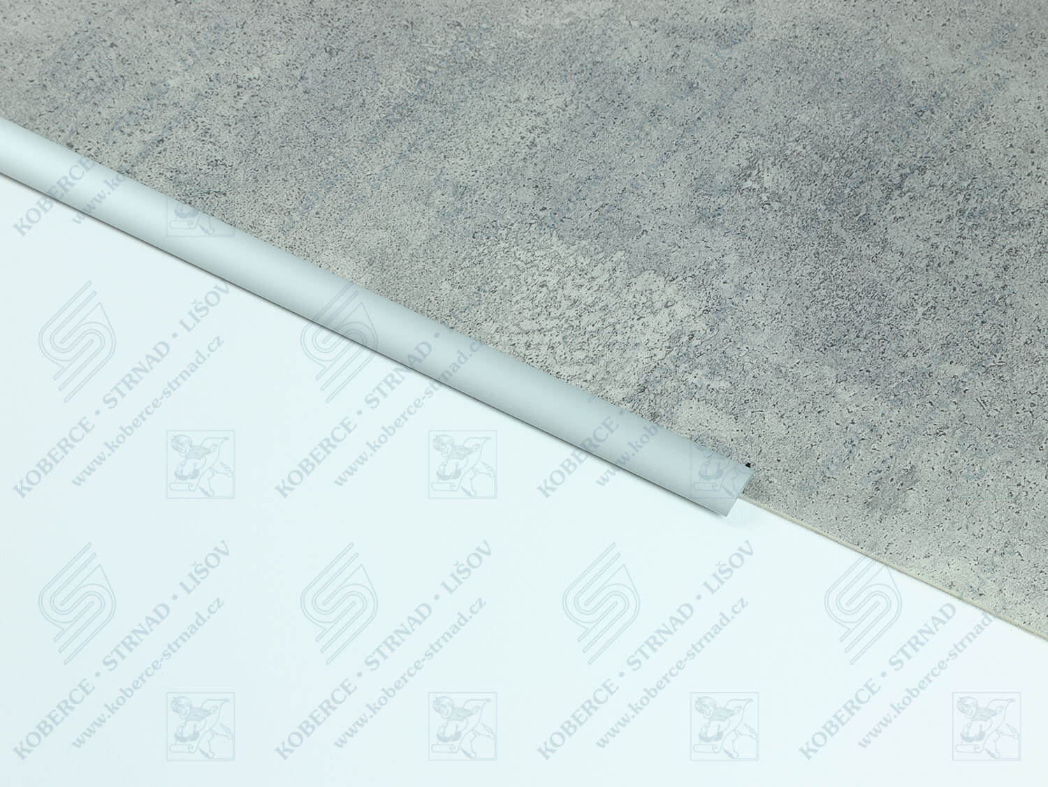 Oblouk 18 mm stříbrná přechodová lišta samolepící