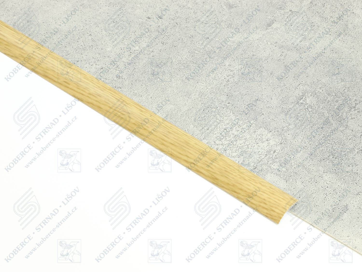 Oblouk 30 mm 1302 P25 dub světlý přechodová lišta samolepící