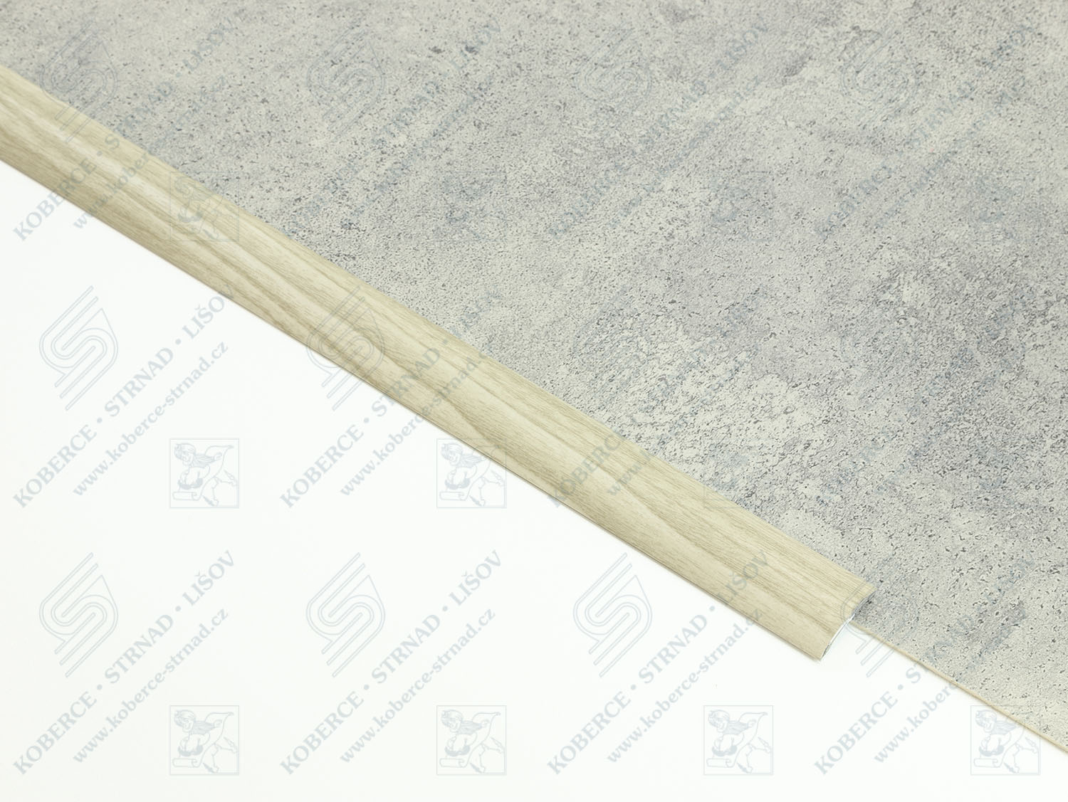 Oblouk 30 mm E904 dub artický přechodová lišta samolepící