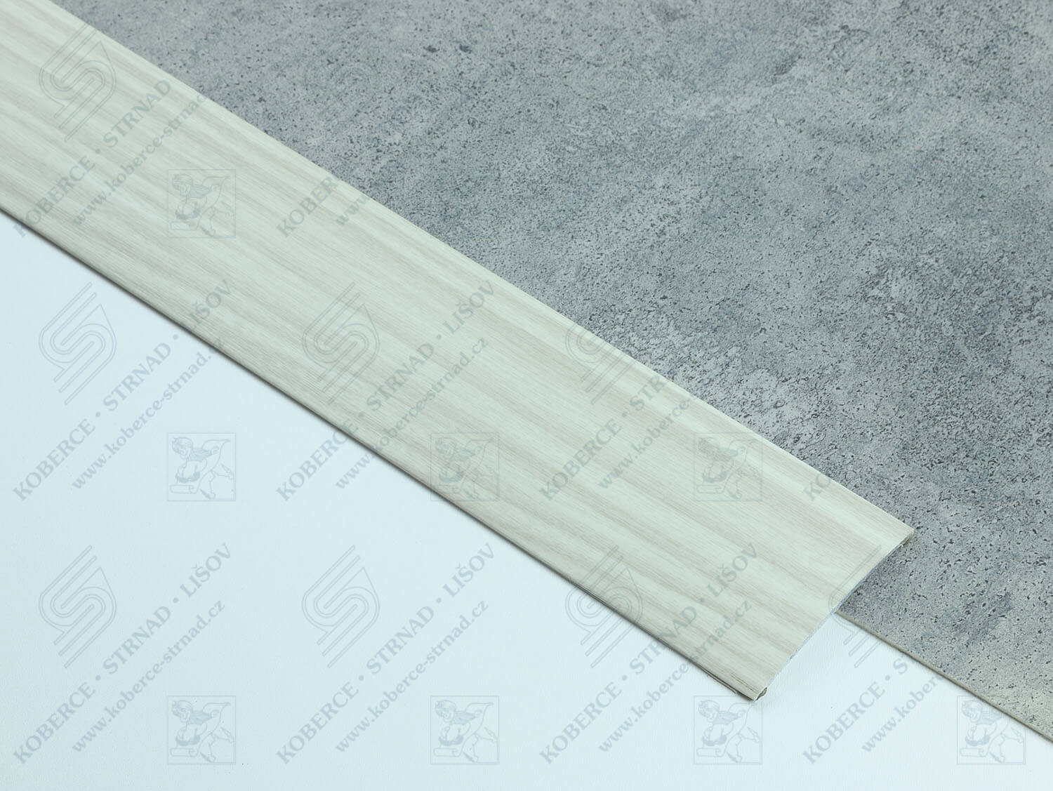 Oblouk 80 mm E901 dub bělený přechodová lišta samolepící