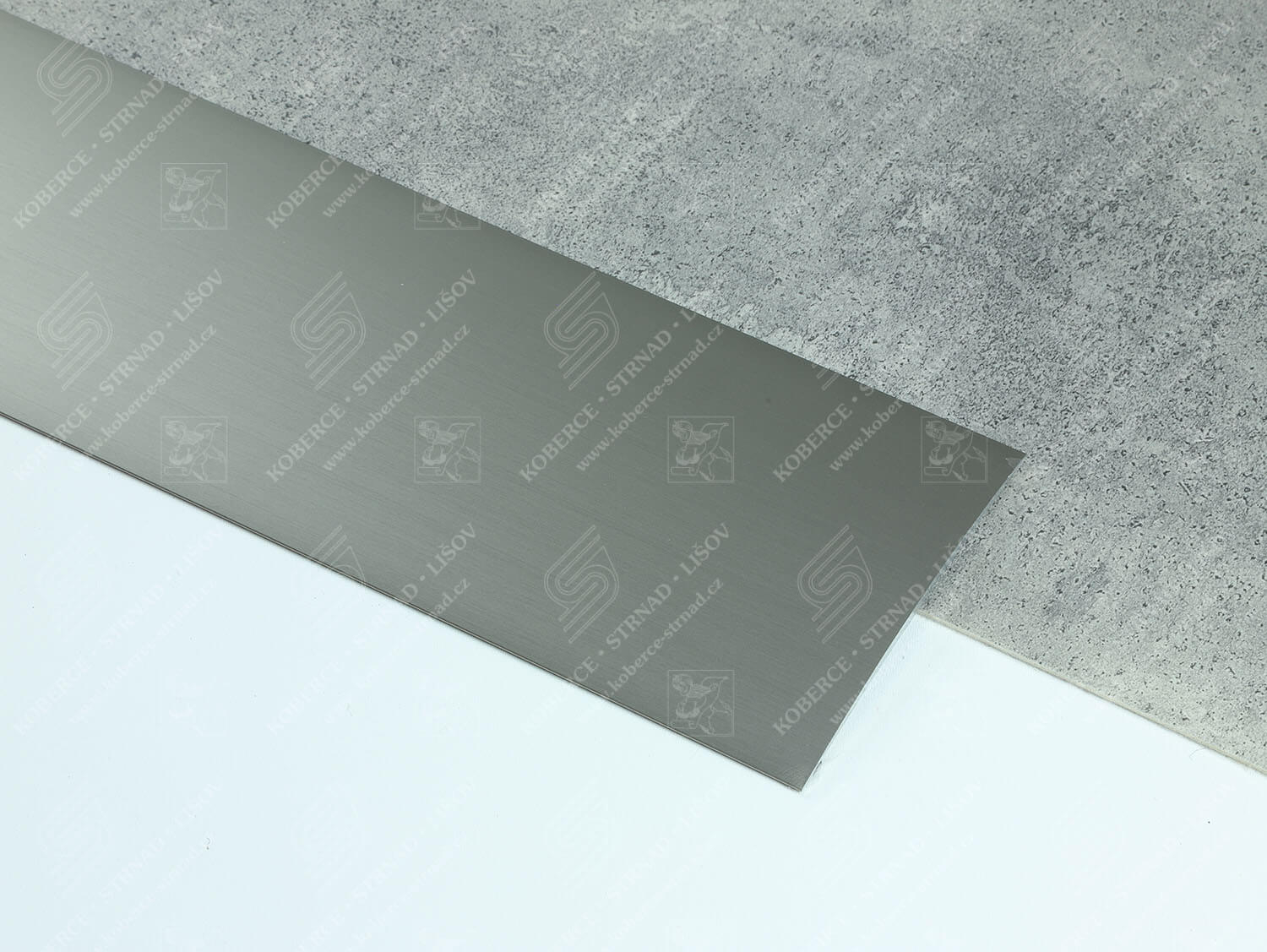 Oblouk 120 mm inox přechodová lišta samolepicí