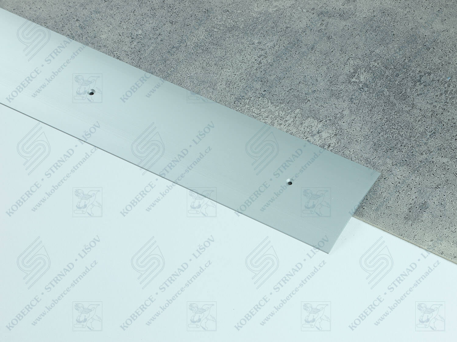 Oblouk 80 mm stříbrná přechodová lišta vrtaná