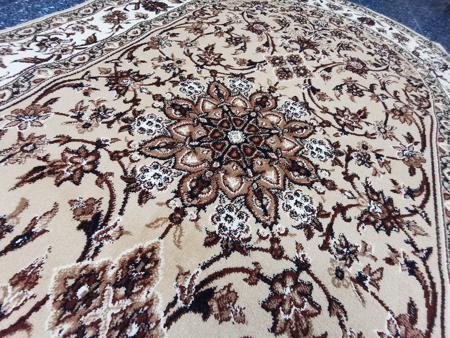 Samir béžový ovál