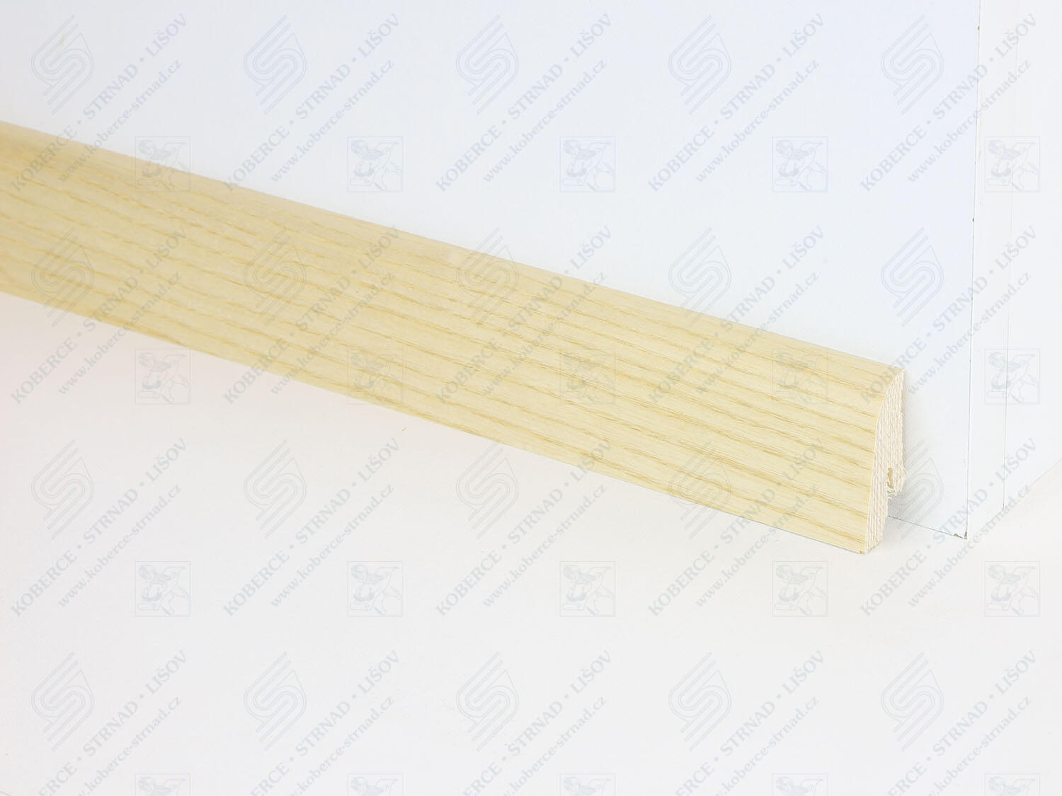 SL40JA jasan dřevěná soklová lišta