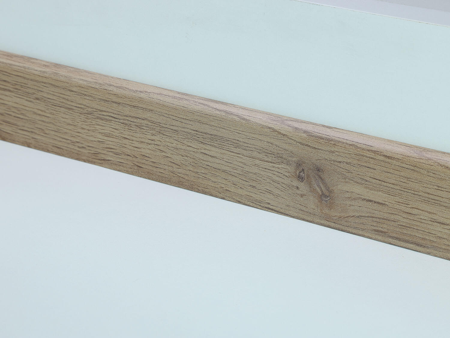 Berry HDF60 9320-3010 soklová lišta