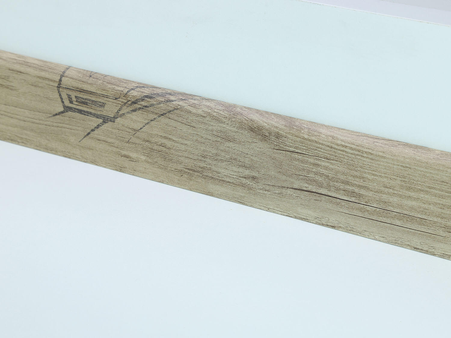 Berry HDF60 9320-3886 soklová lišta