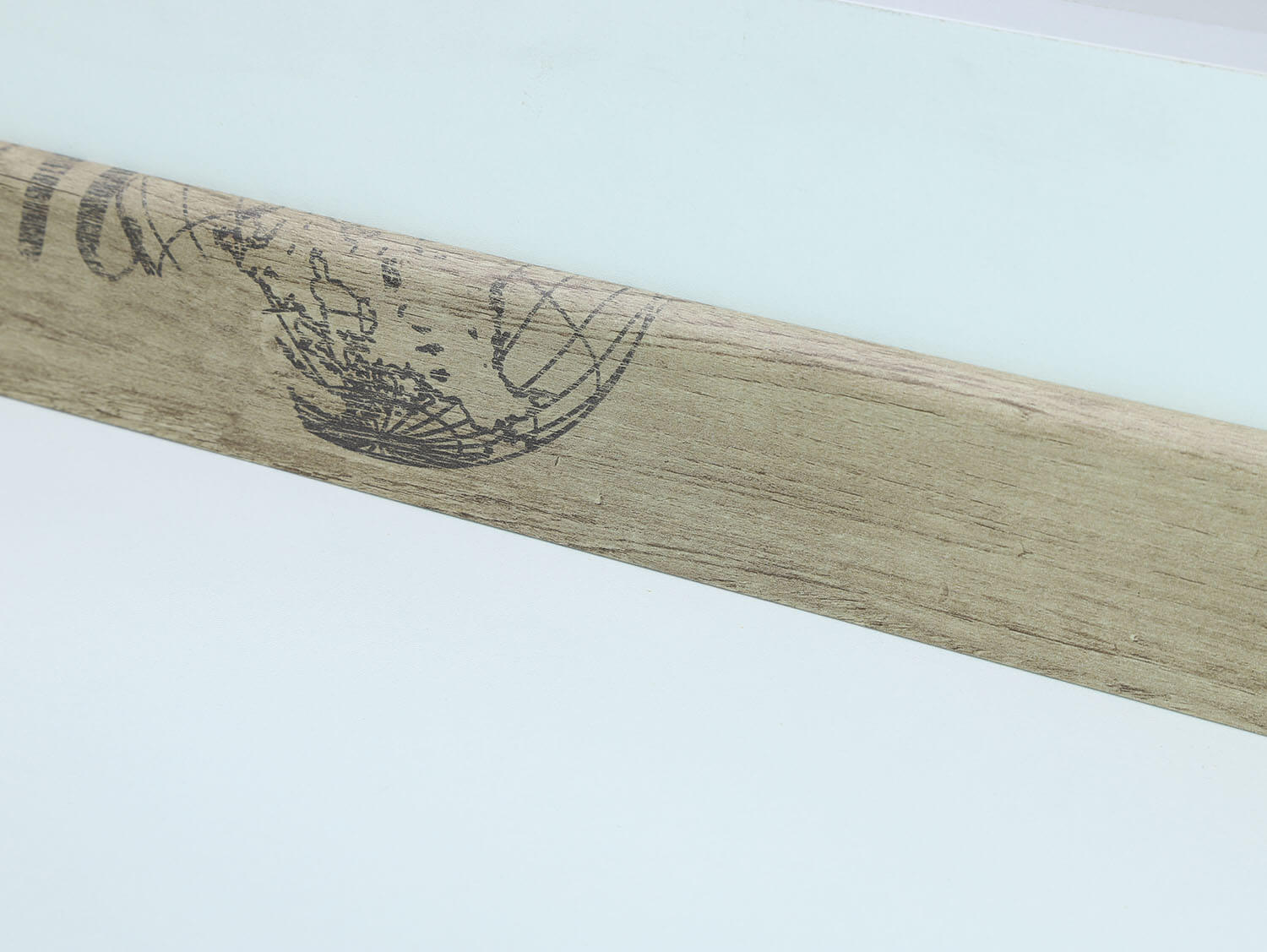 Berry HDF60 9320-3886 soklová lišta