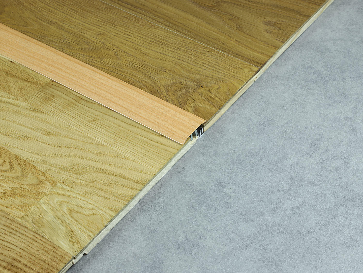 588 H20 Buk tmavý Küberit 06288200-05