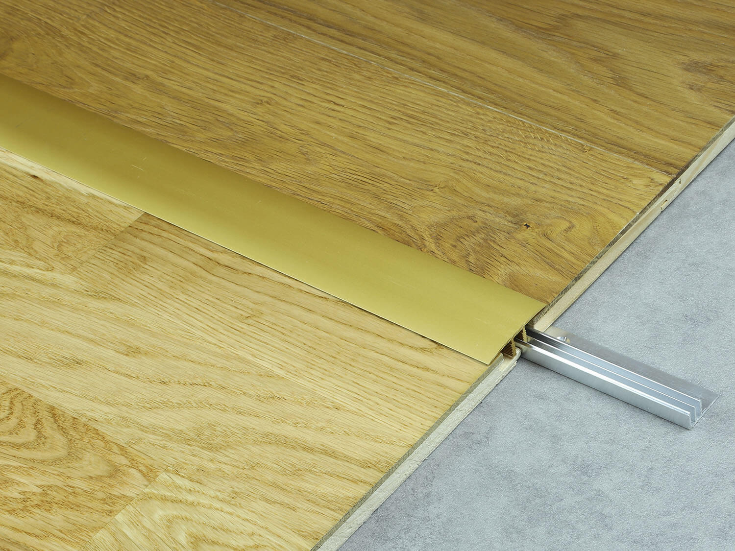 588 zlatý + základ Küberit 06288050-55