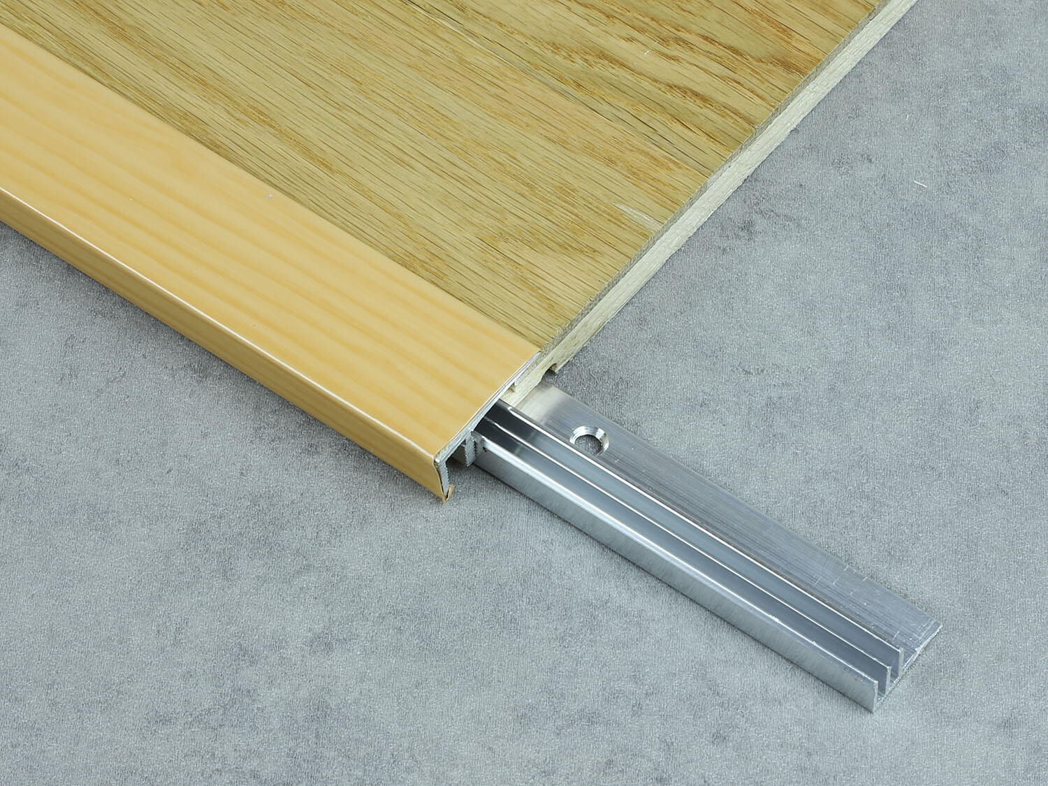 587 H10 Borovice Küberit 06287100-05