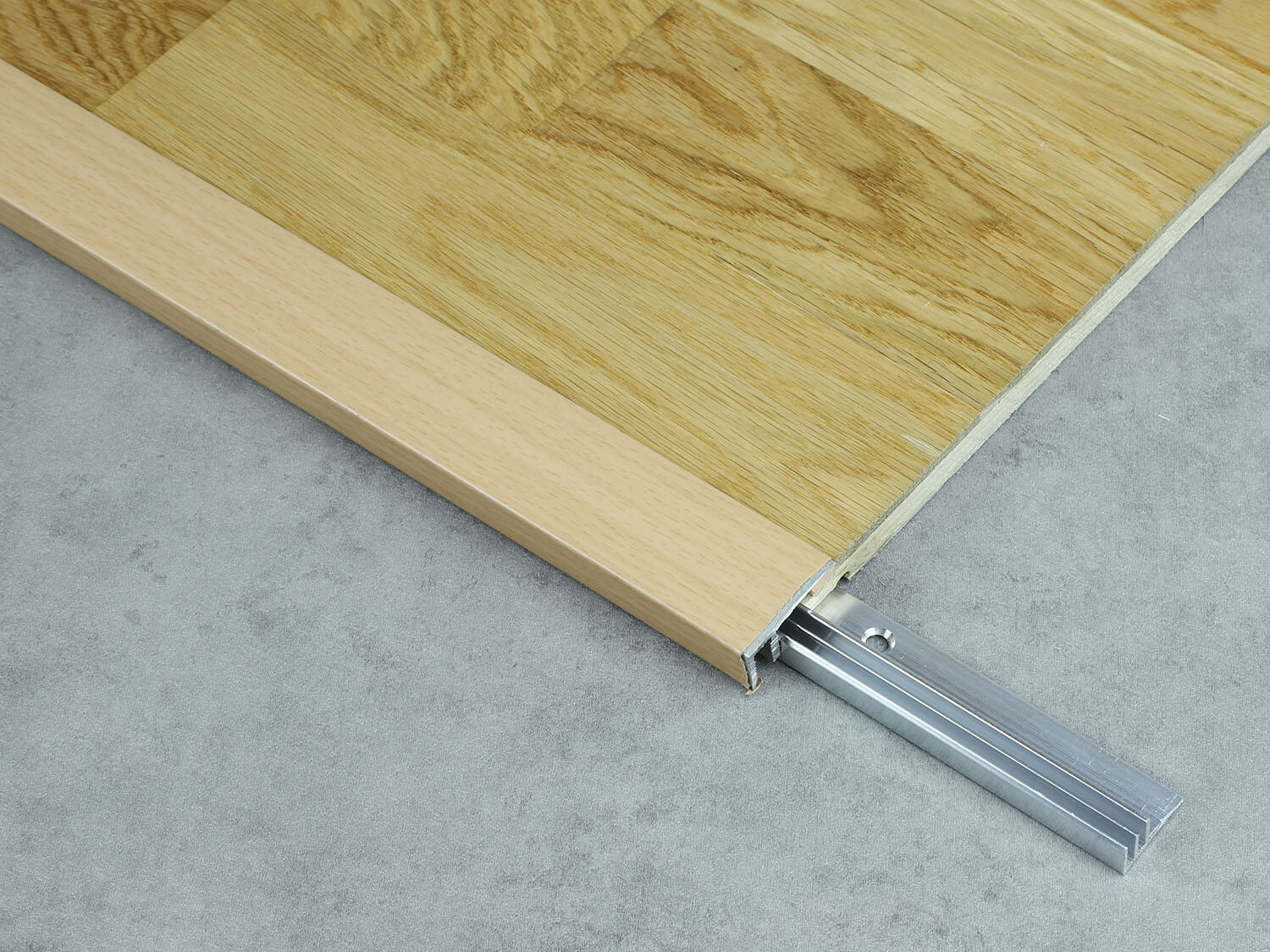 587 H22 Buk světlý Küberit 06287220-25