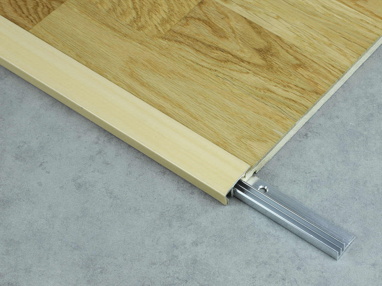 587 H40 Javor Küberit 06287400-05