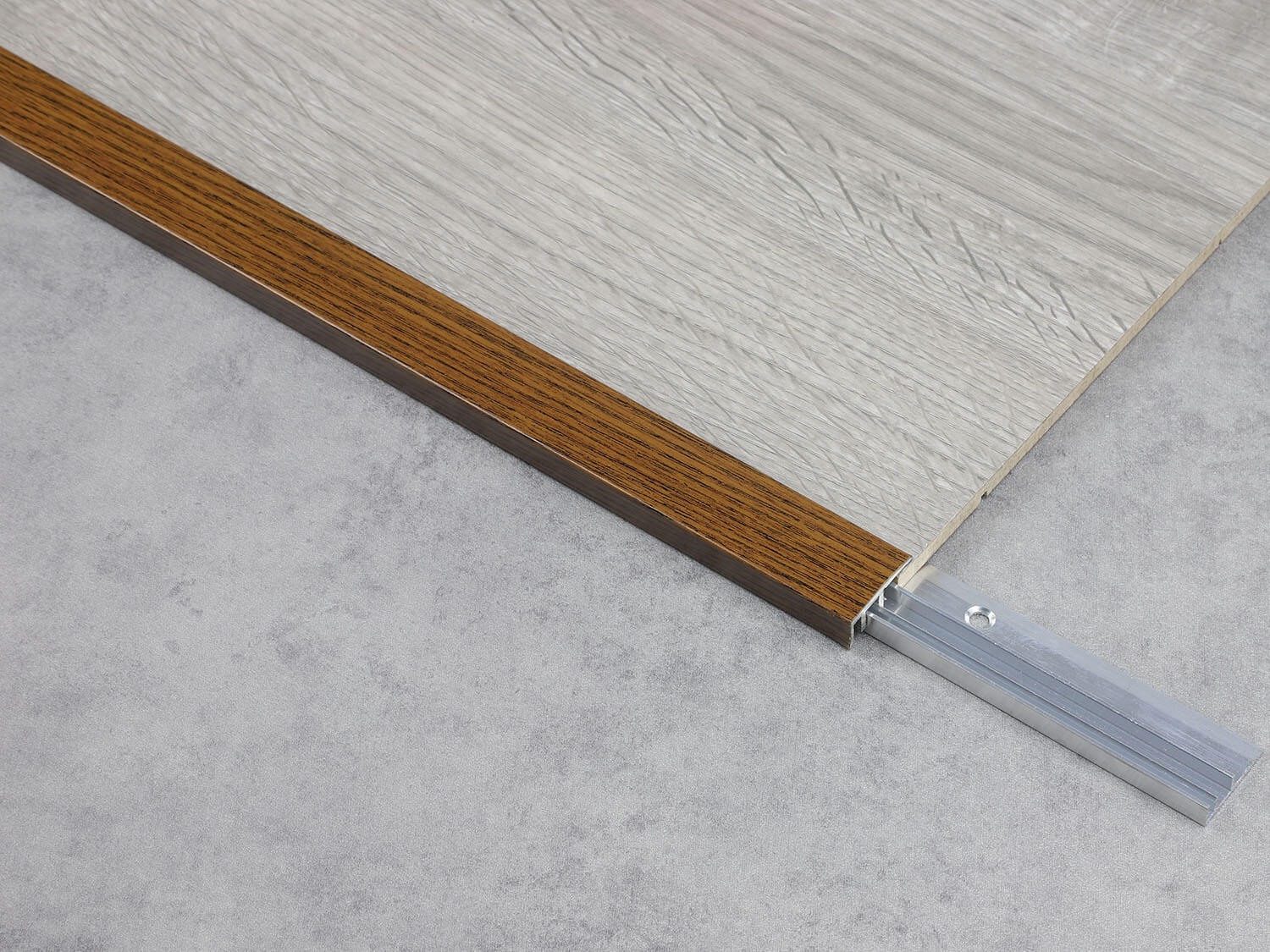 587L H31 Dub tmavý Küberit 06187310-15