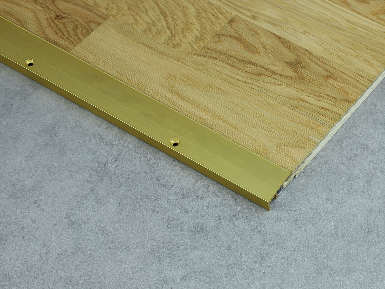 387H zlatý Küberit 08387055