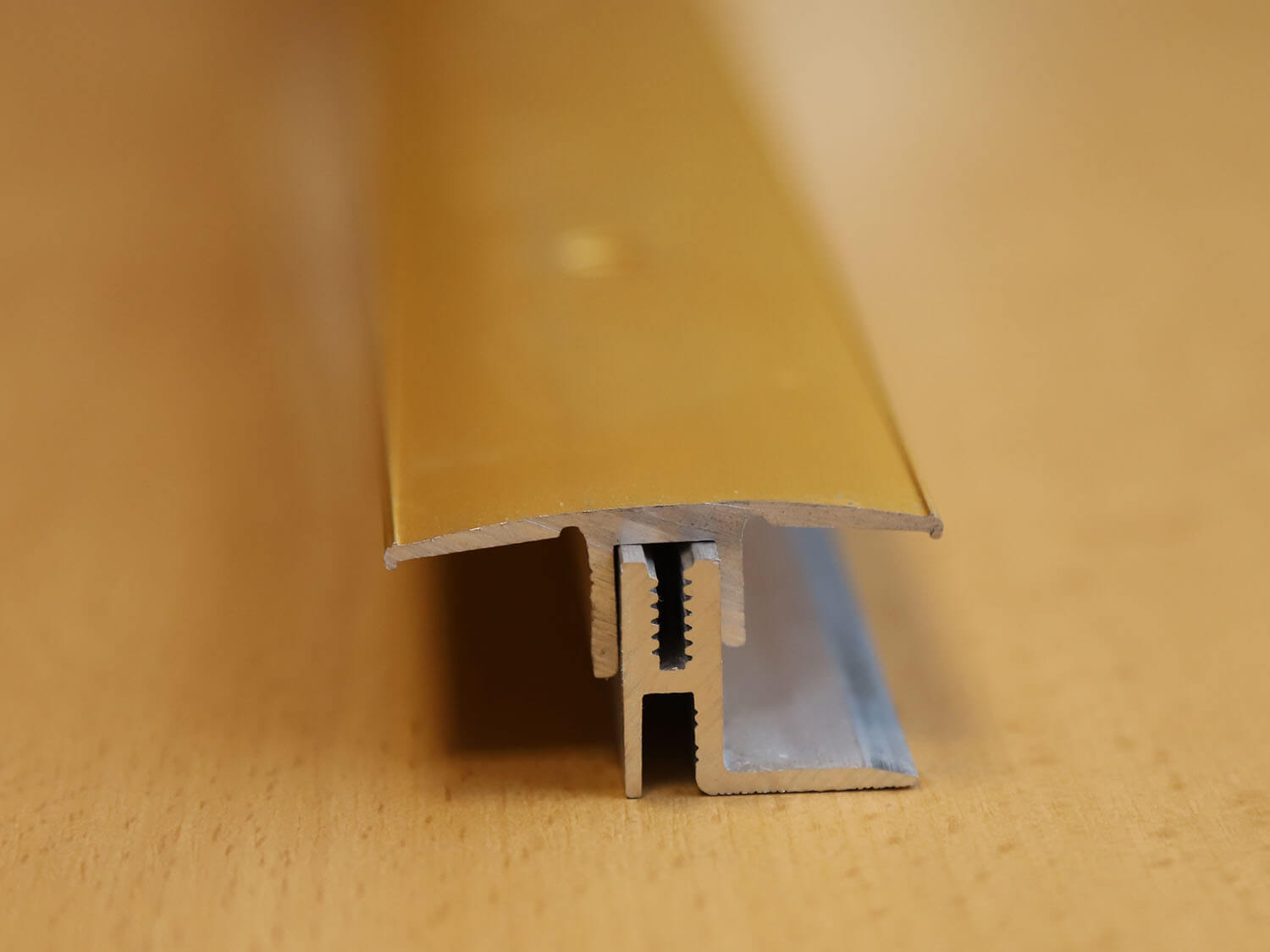 388SH zlatý Küberit 08688050