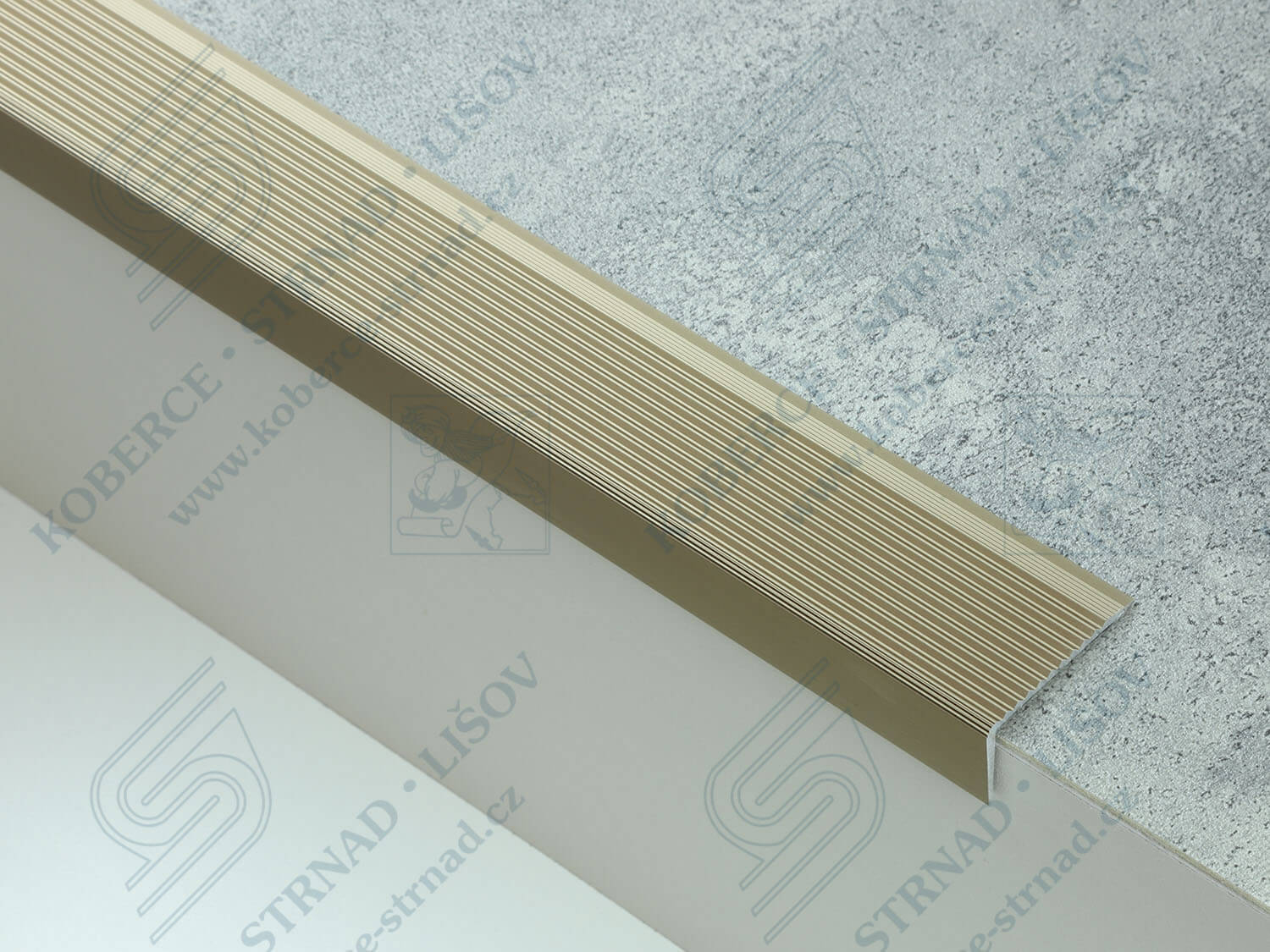 Schodová hrana 40x20 mm světlý bronz samolepicí