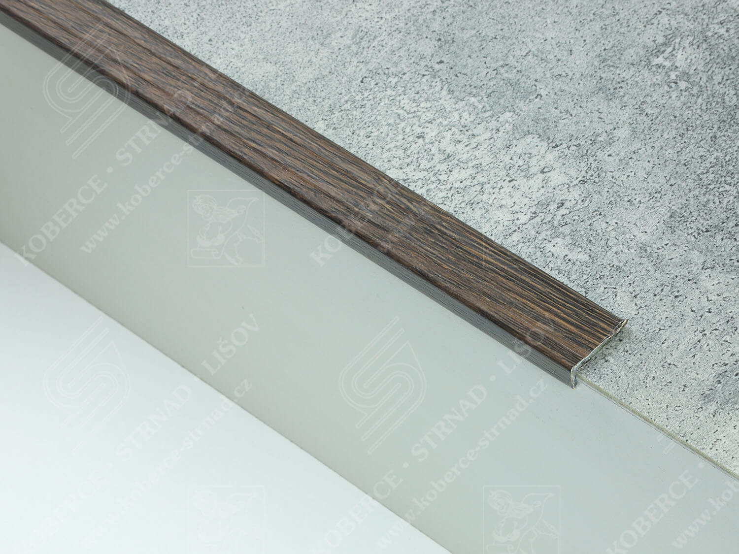 Schodová hrana 24,5x10 mm H63 tigua