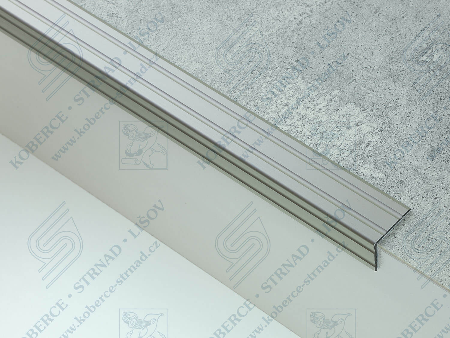 Schodová hrana 30x24,5 mm inox oboustranná