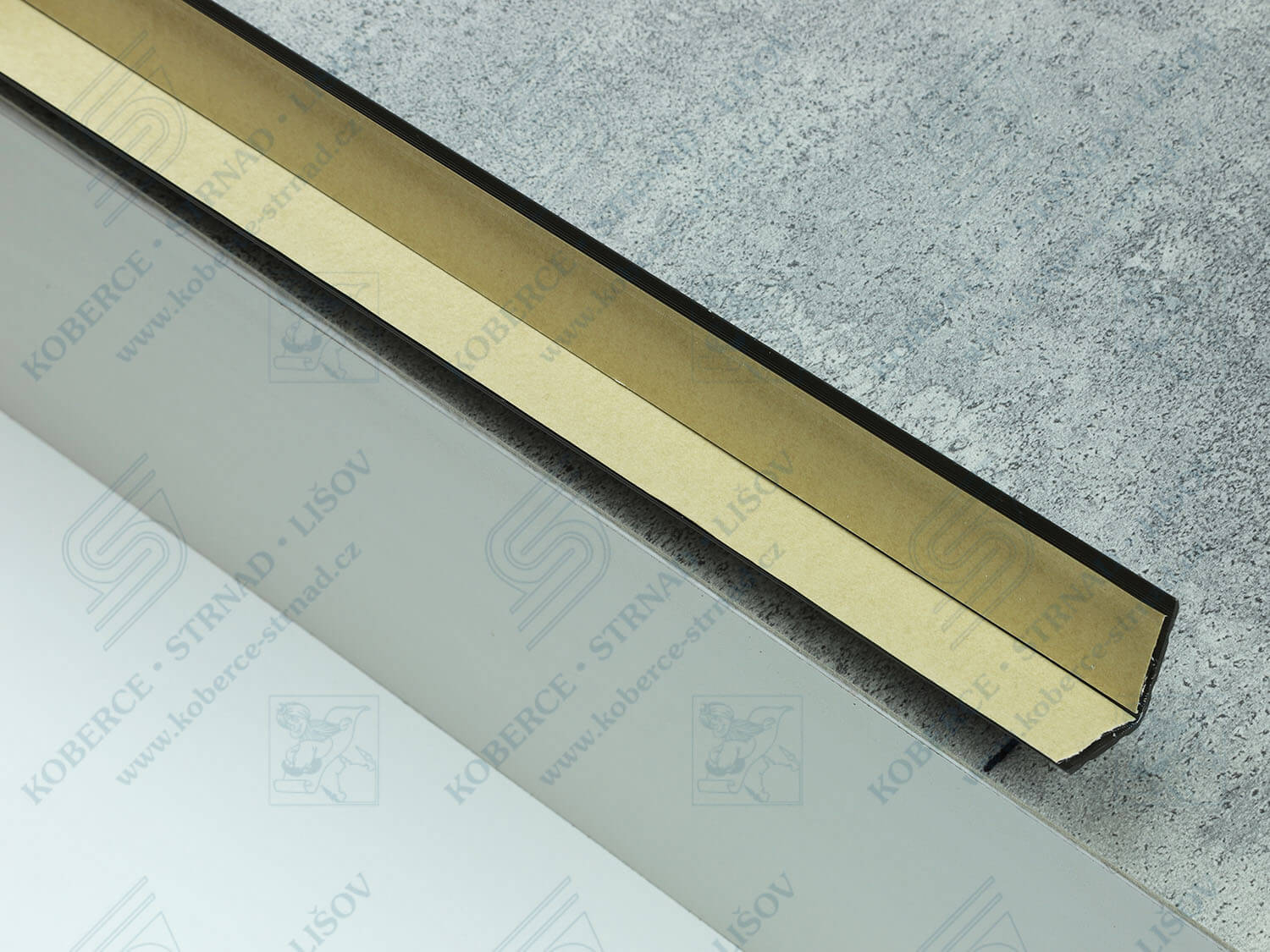 Schodová hrana 30x24,5 mm tmavý bronz Küberit oboustranná