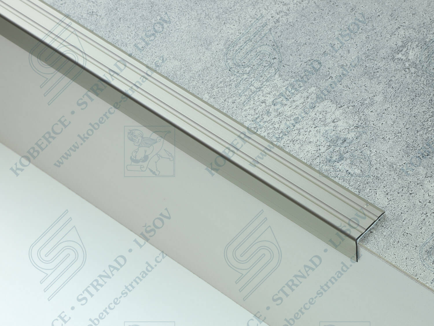 Schodová hrana 24,5x20 mm inox samolepicí