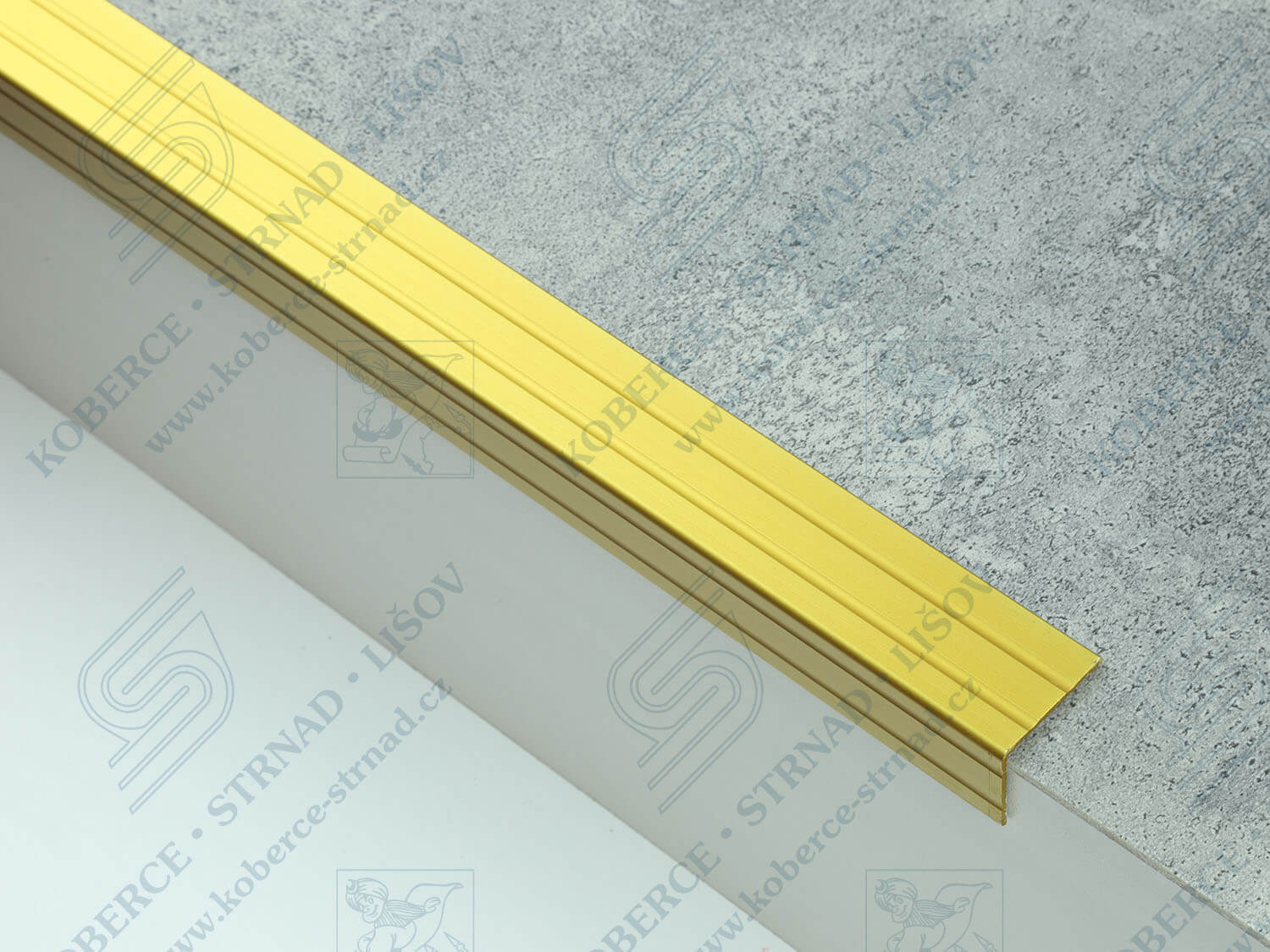 Schodová hrana 30x24,5 mm zlatá oboustranná