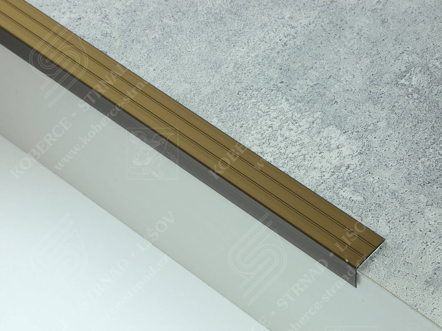 Schodová hrana 24,5x19 mm bronz oboustranná