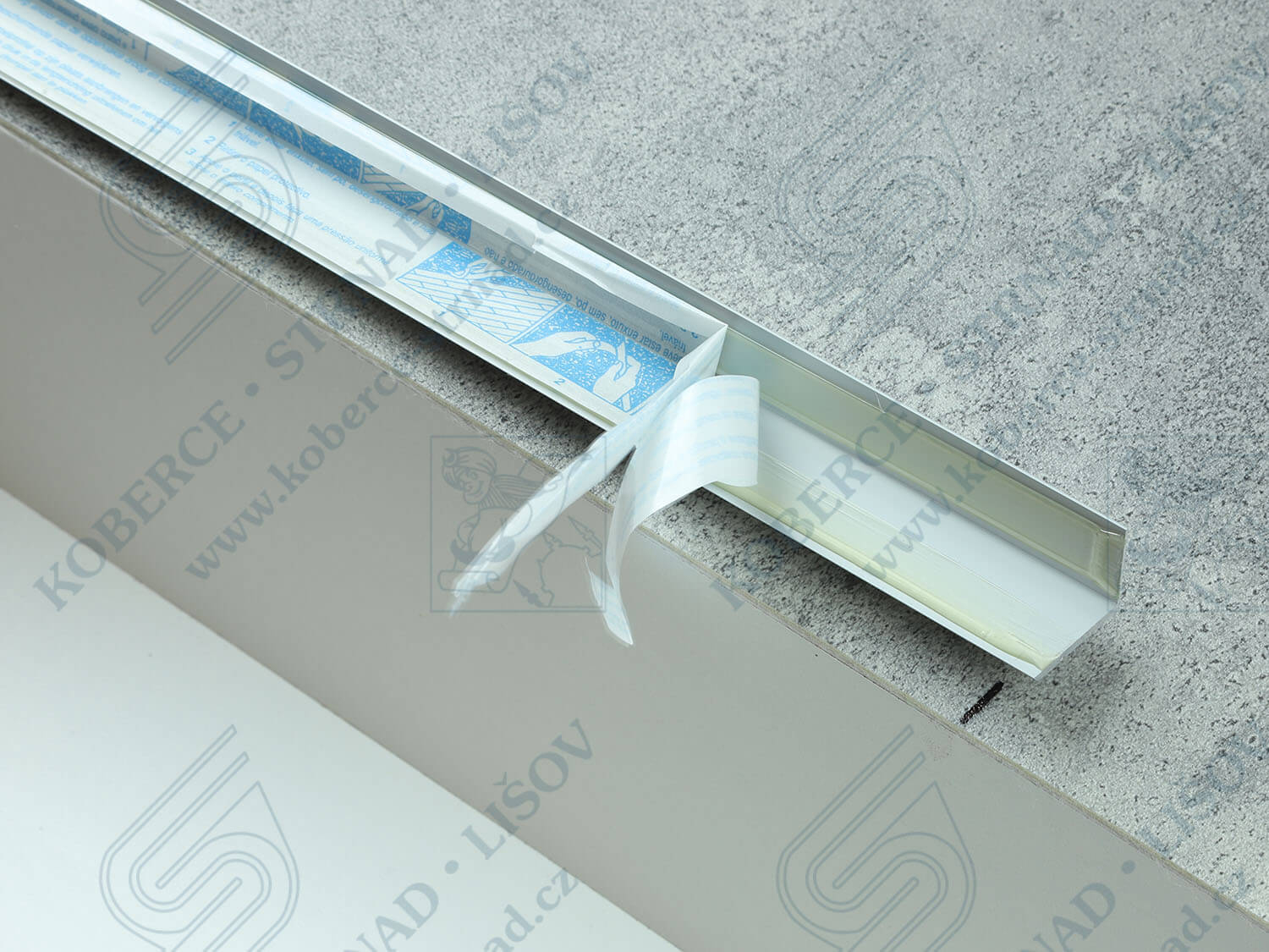 Schodová hrana 24,5x19 mm stříbrná oboustranná