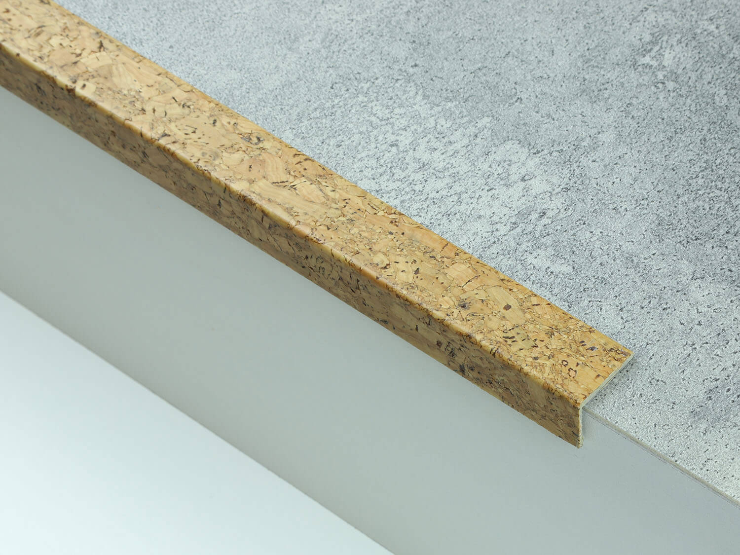 Schodová hrana 24x20 mm SL20KH korek hrubý