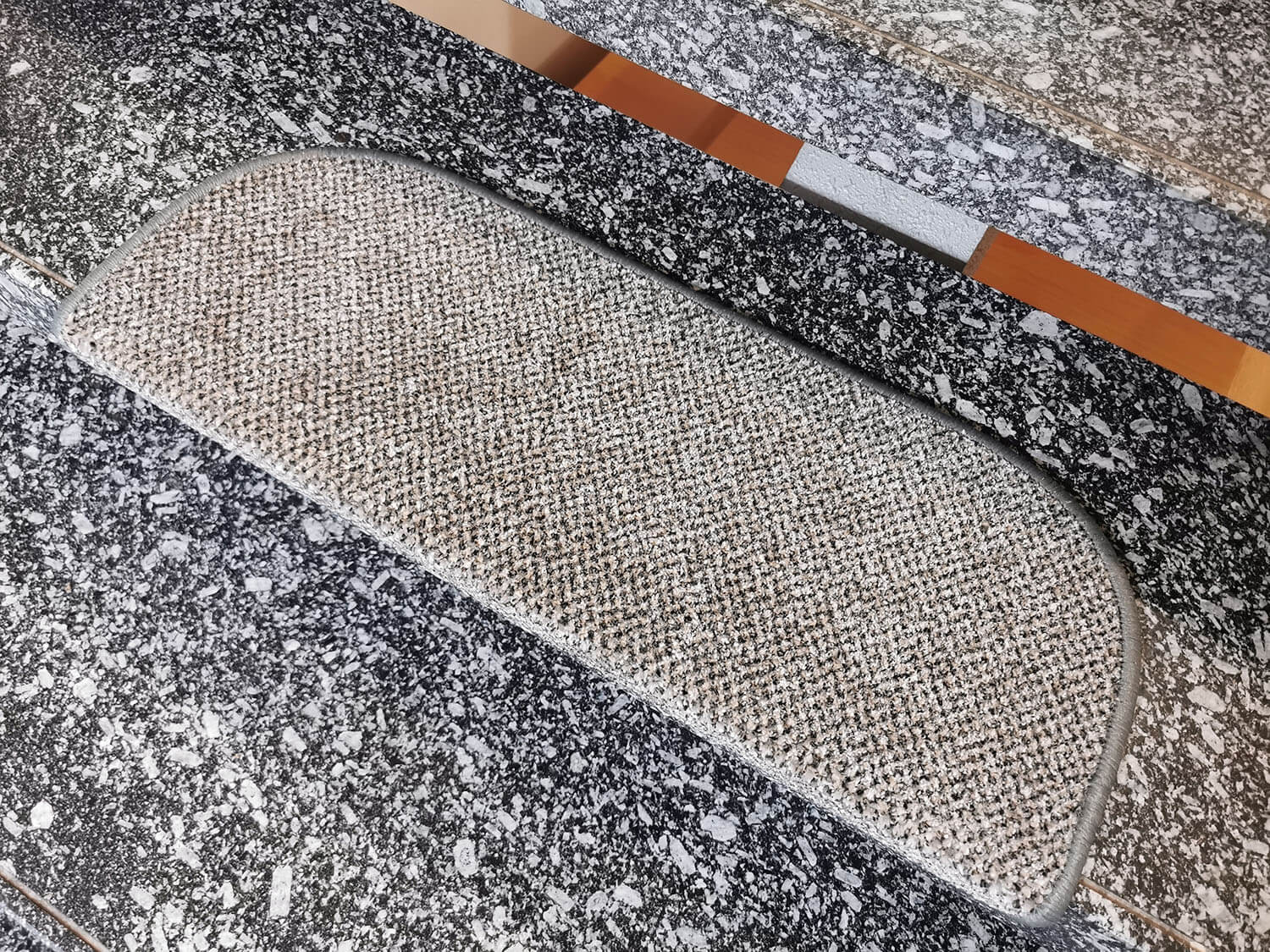 Schodišťové nášlapy Marathon 154