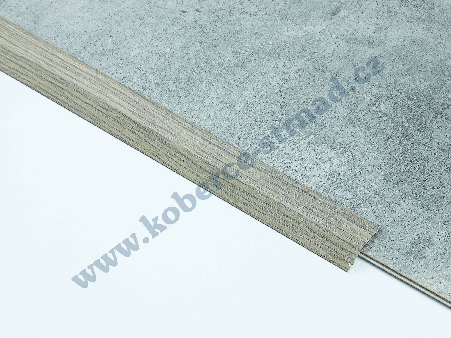 Náběh 8 mm H62 dub šedobéžový přechodová lišta samolepicí 21544620-25