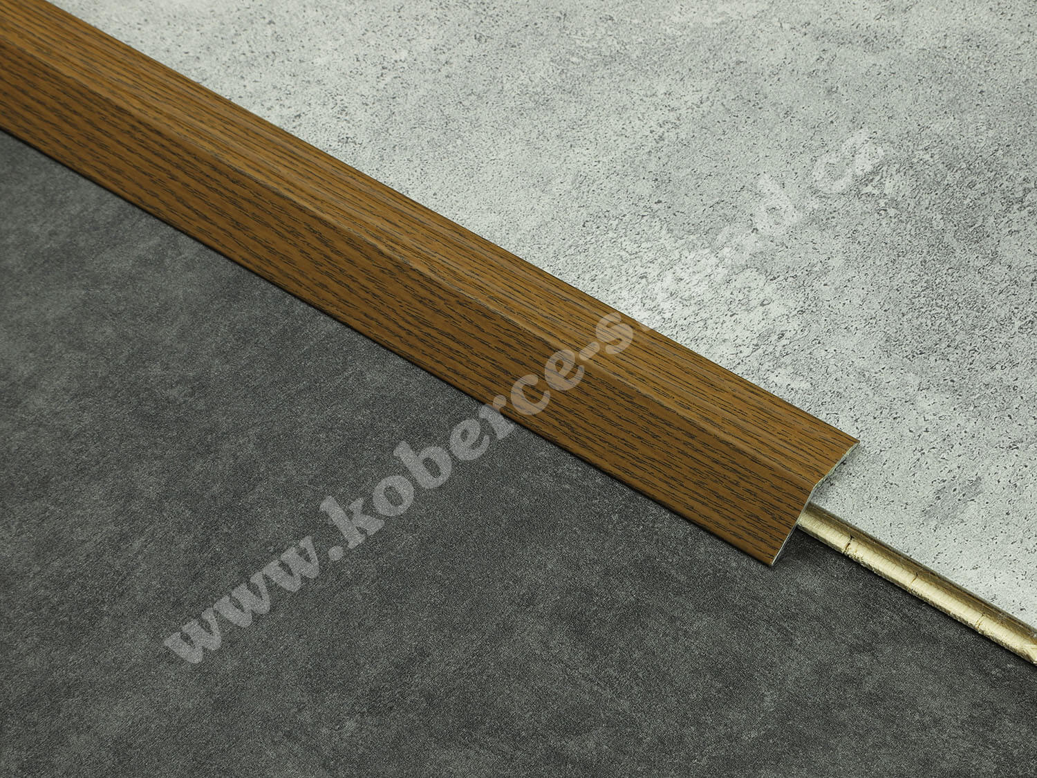 Náběh 14 mm H31 dub tmavý přechodová lišta samolepicí 21541310-15