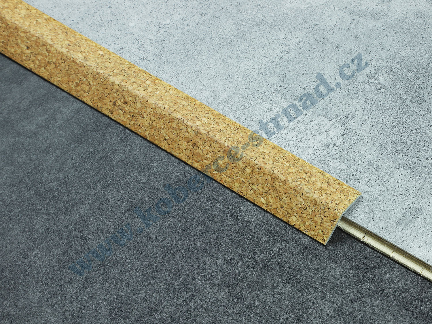 Náběh 12 mm korek jemný přechodová lišta samolepicí RP120KJ