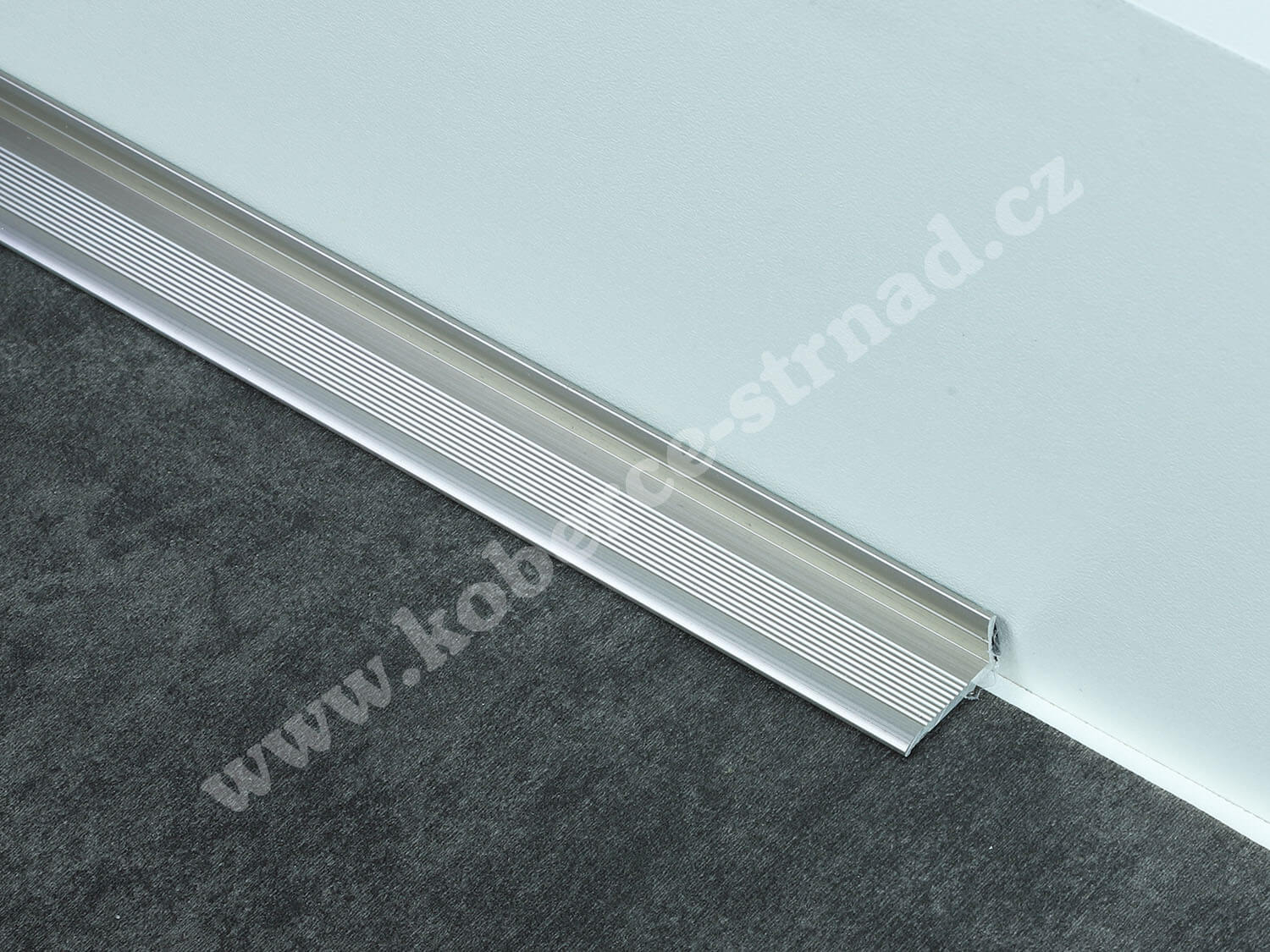 Soklová ALU portálová lišta inox 41810-8